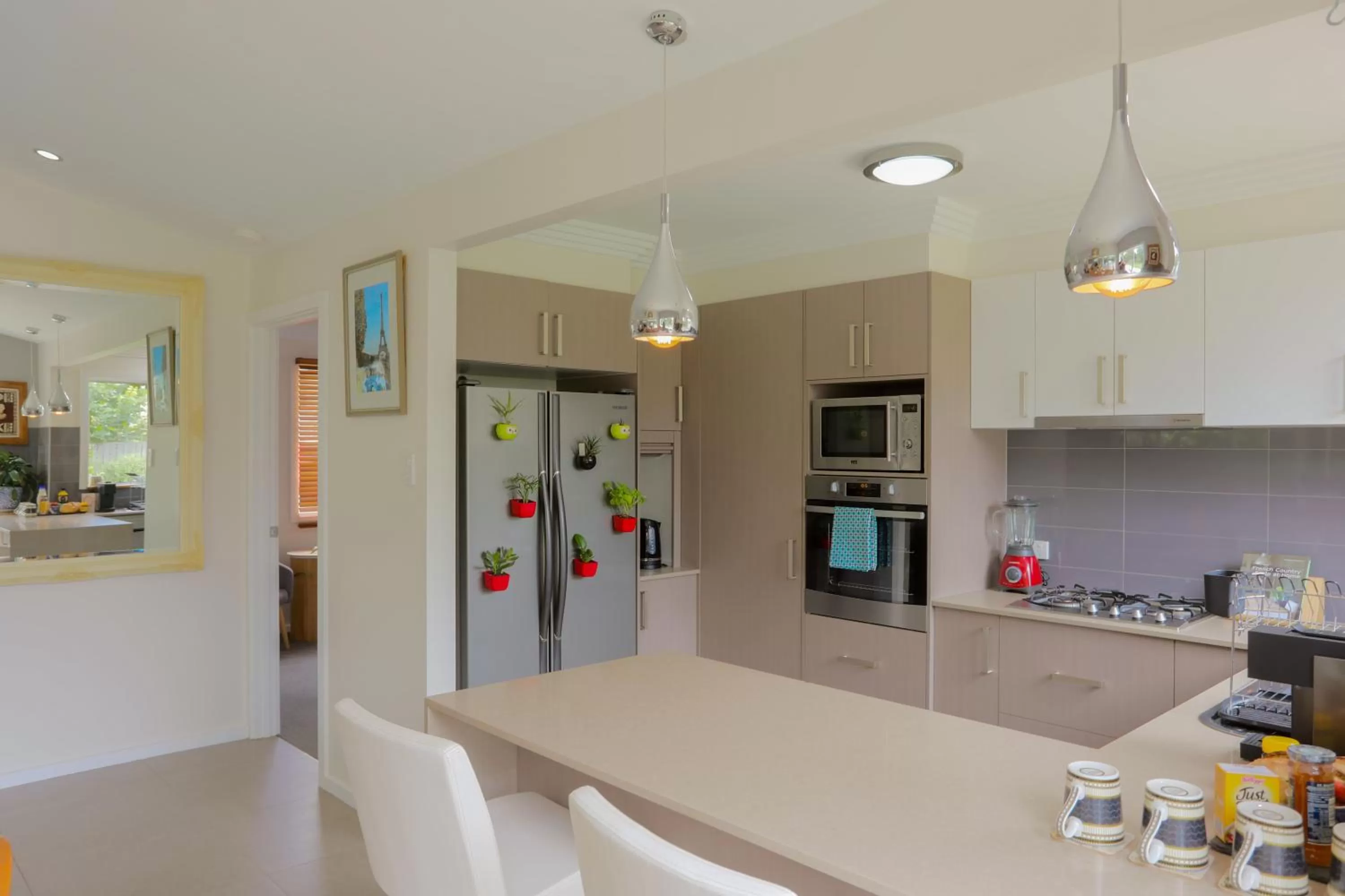 Kitchen or kitchenette in Armidale Cottage on Barney - House 2