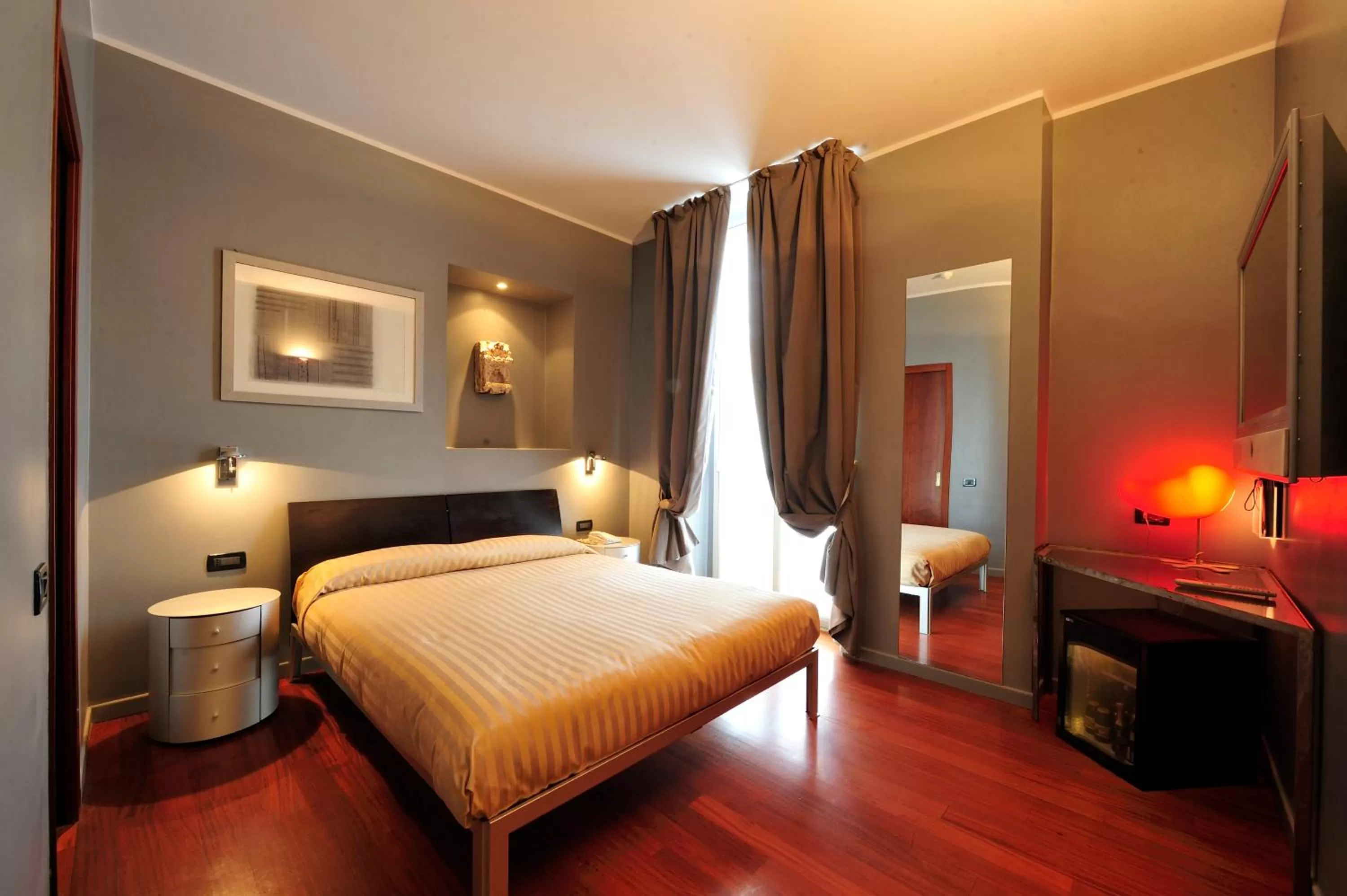 Bed in Art Hotel Boston