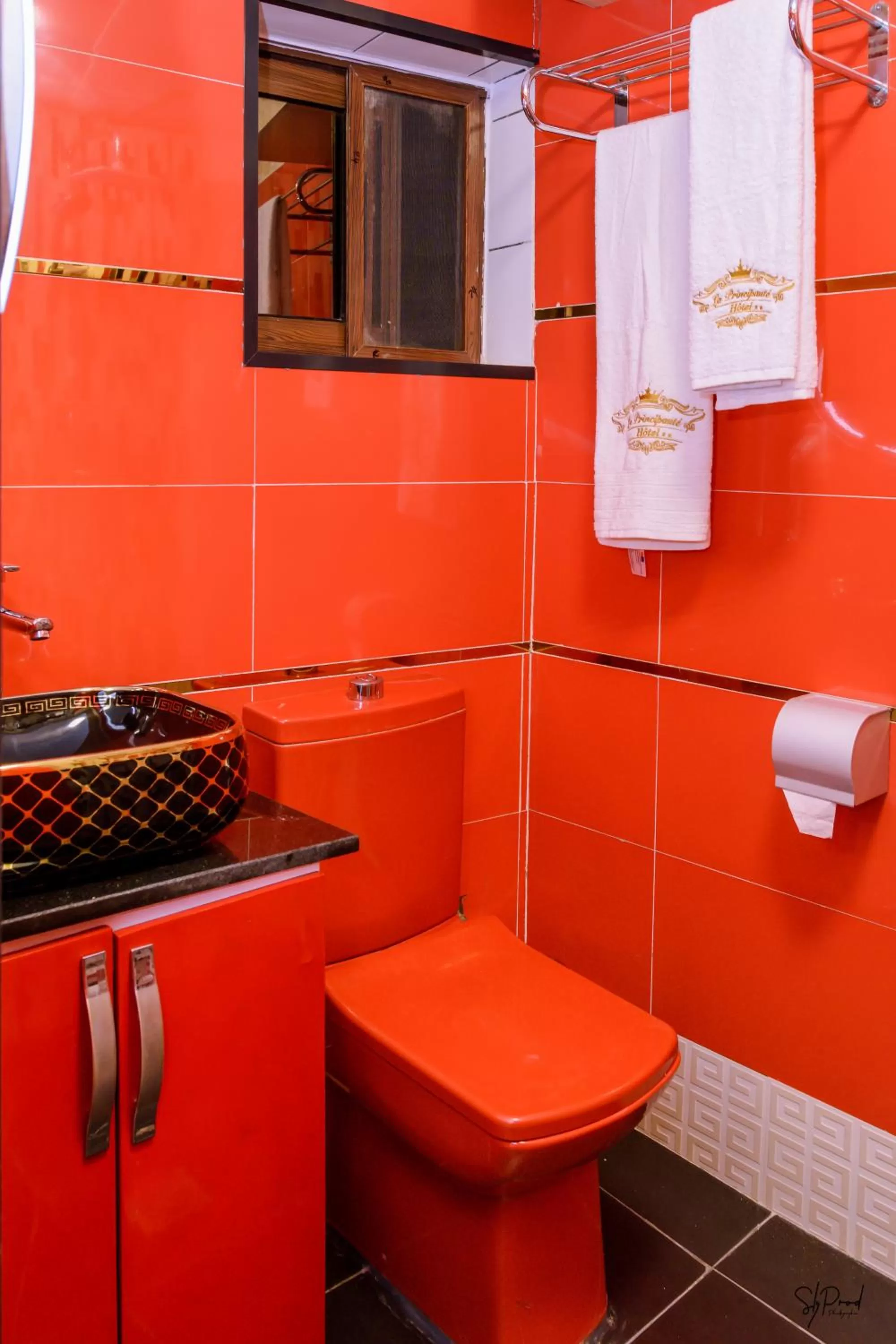 Bathroom in Hôtel La Principauté Douala Bonapriso