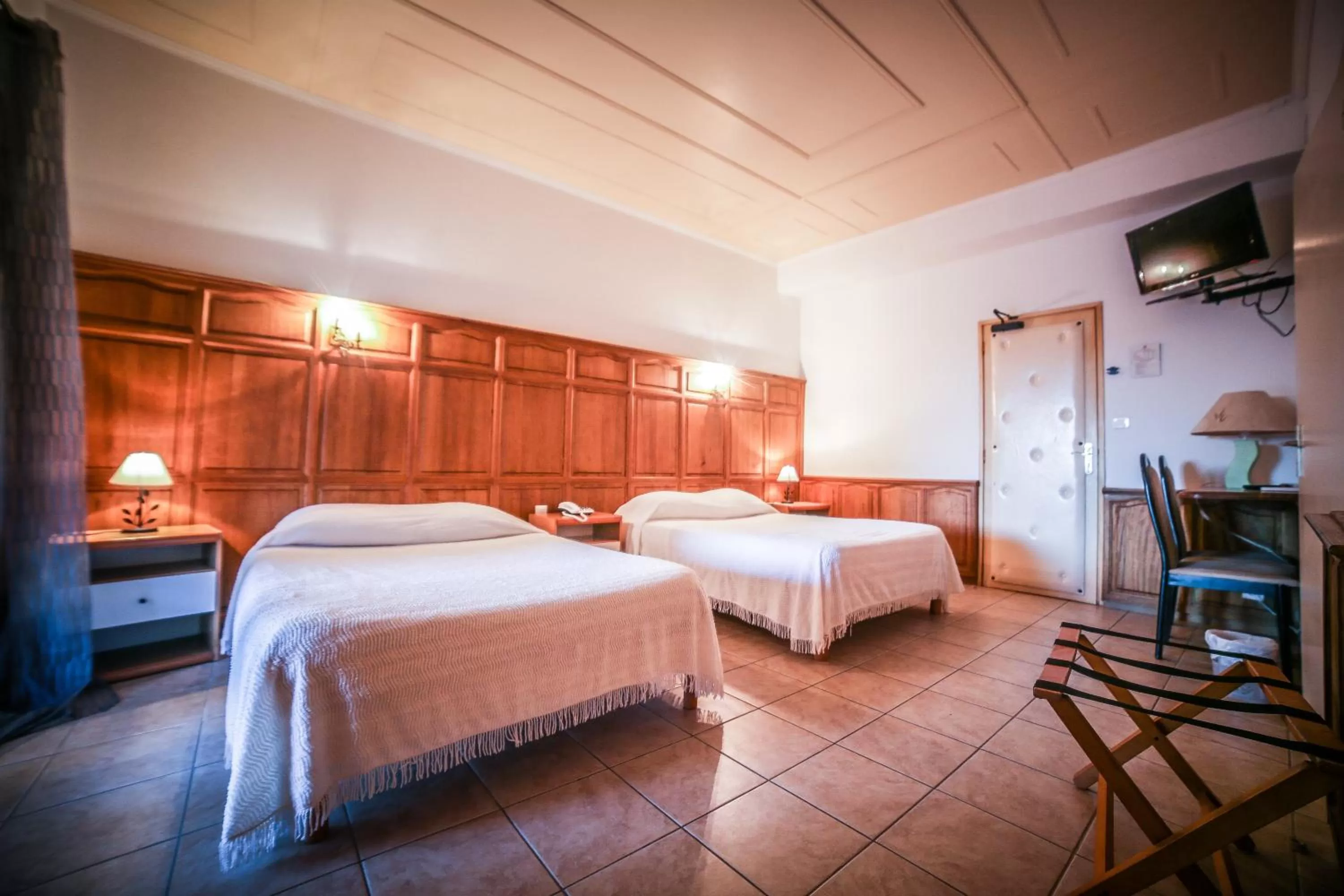 Photo of the whole room, Bed in Castellu Rossu