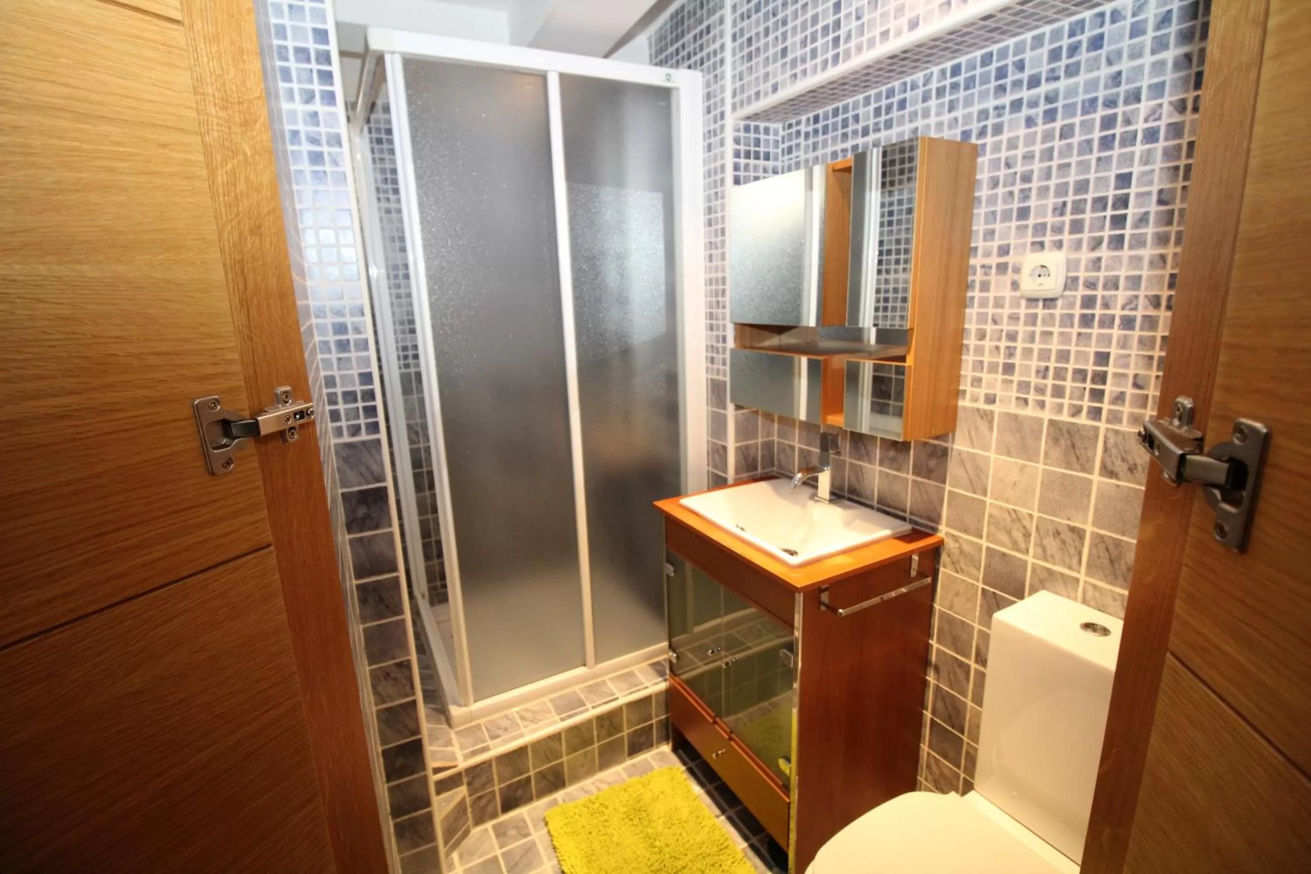 Bathroom in Rooms San Marcos