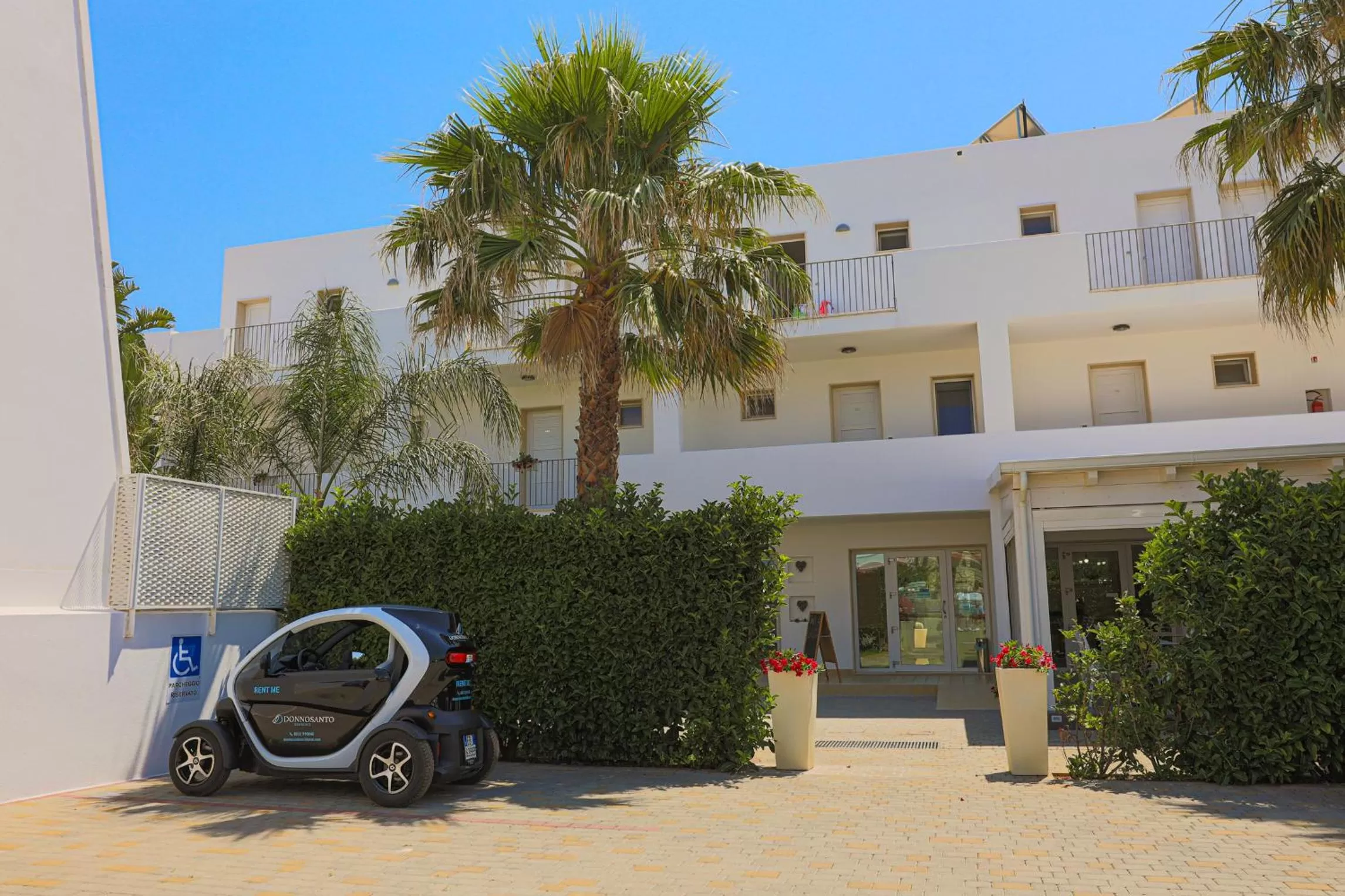 Area and facilities in Donnosanto Residence Torre Santa Sabina