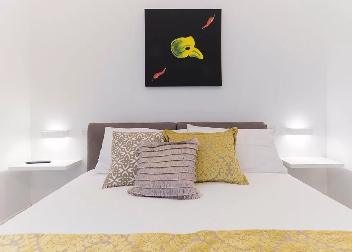 Bed in A Misura Duomo Rooms & Apartment - LS Accommodations