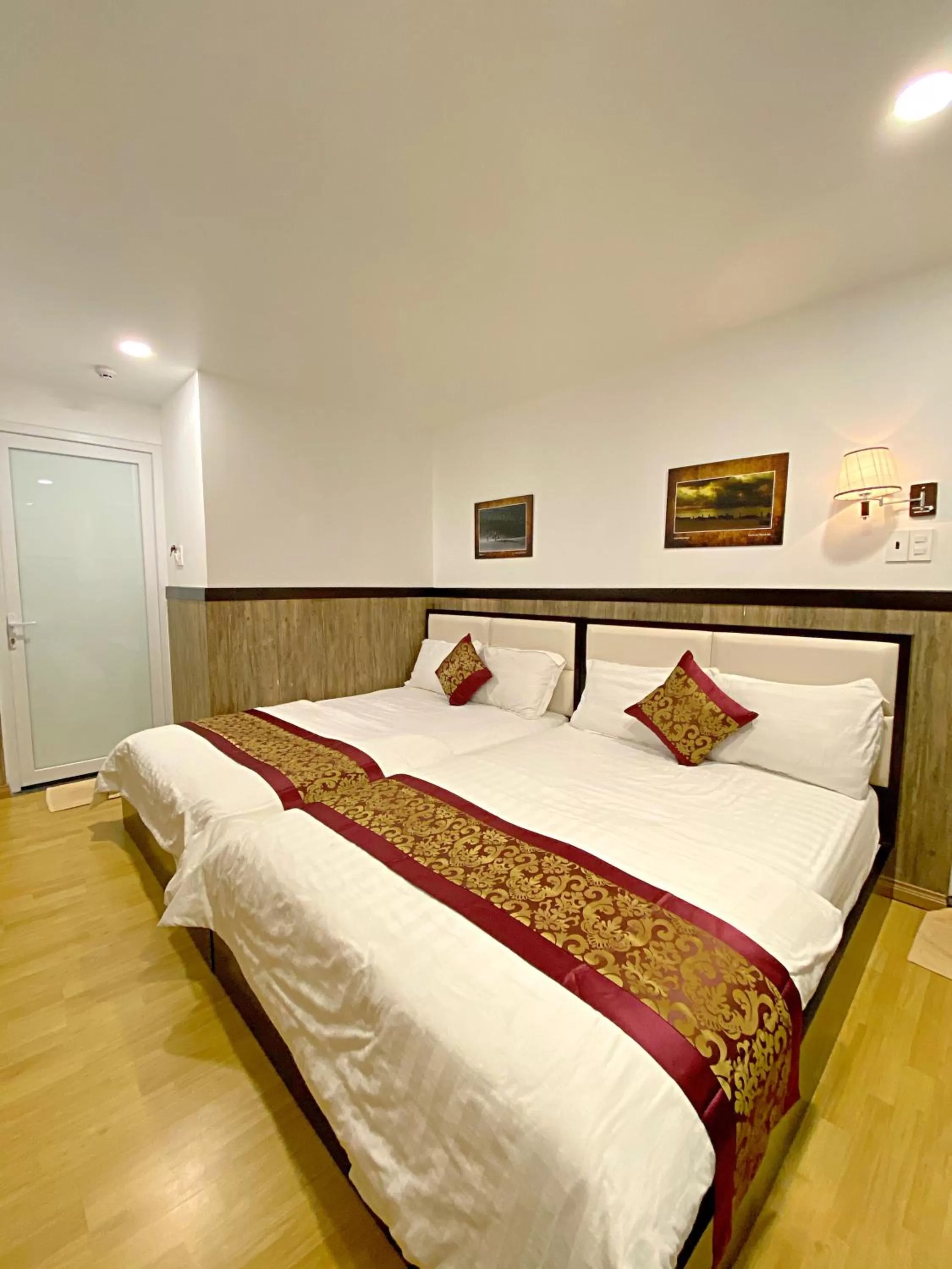 Bed in Hotel Minh Hang