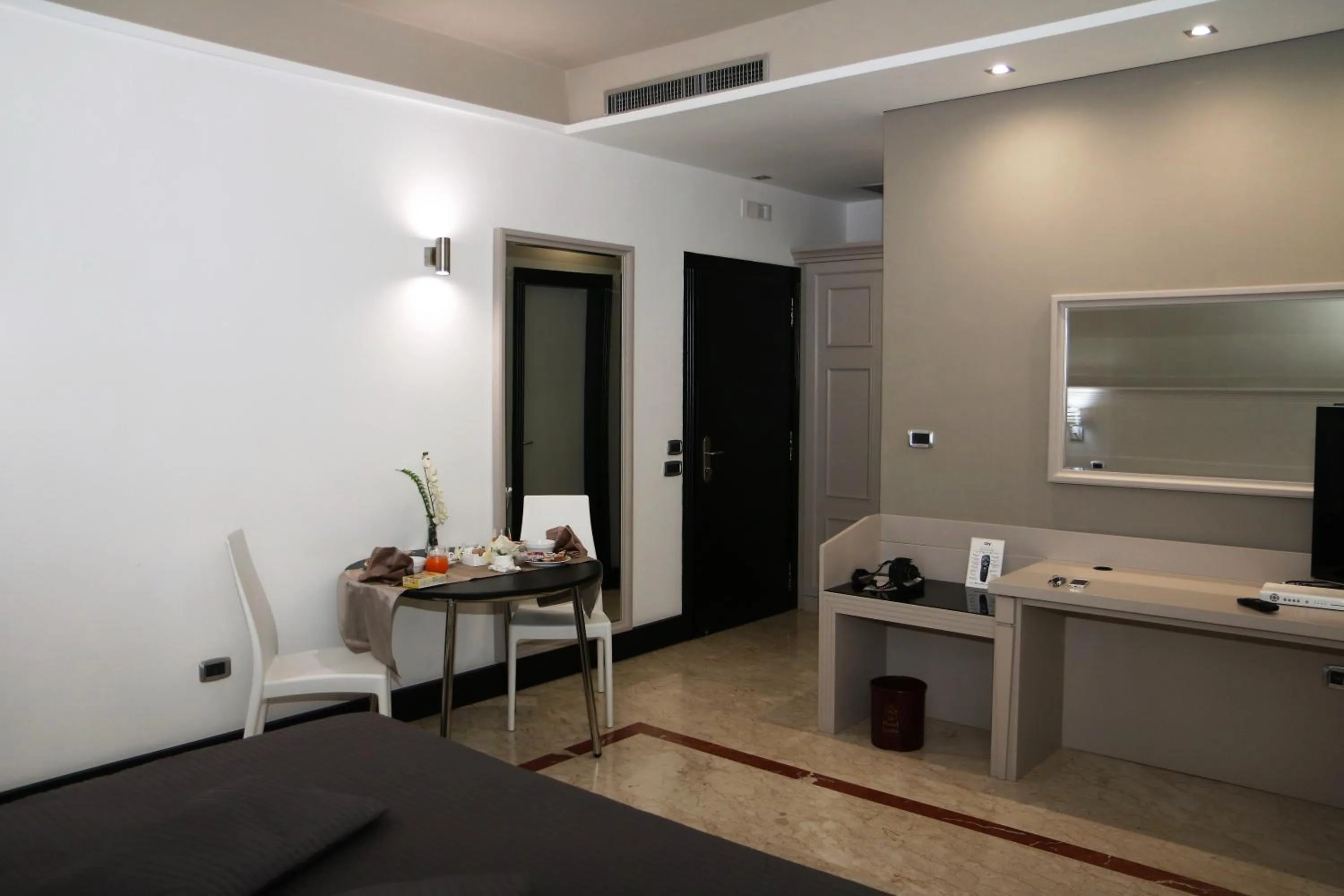 TV and multimedia in Hotel Giulia Ocean Club