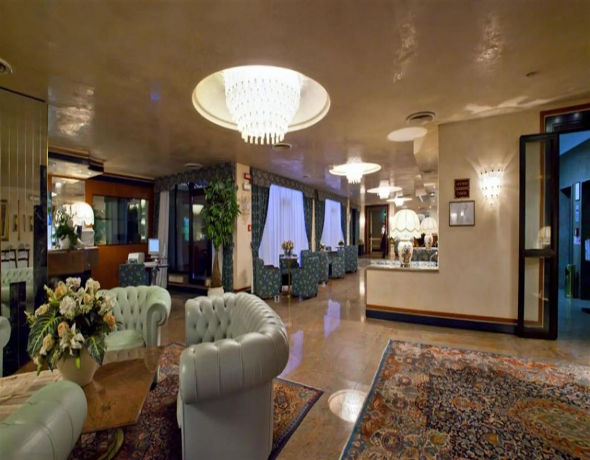 Lobby or reception in Hotel Leonardo Da Vinci