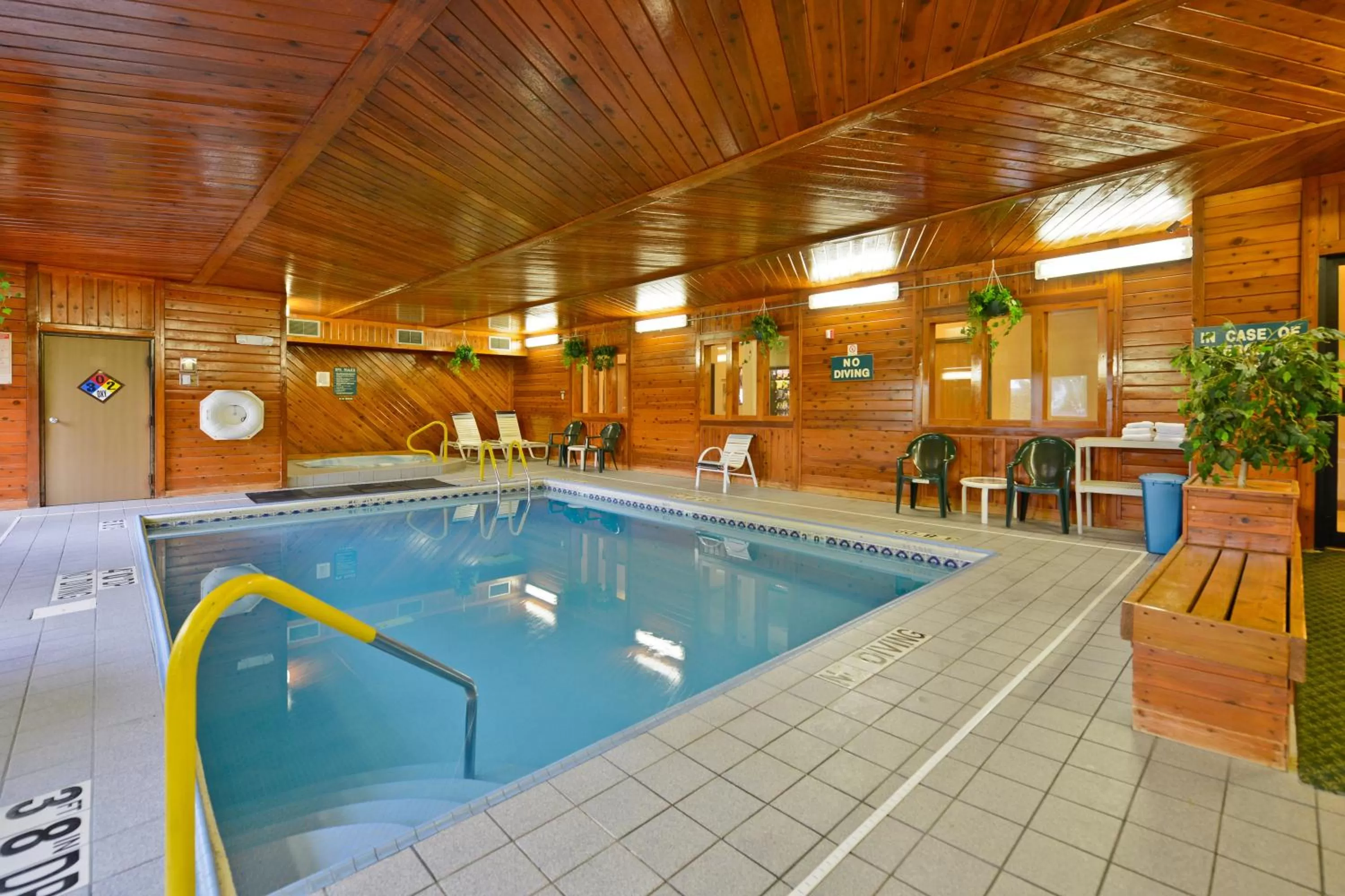 Swimming pool in Days Inn by Wyndham Topeka