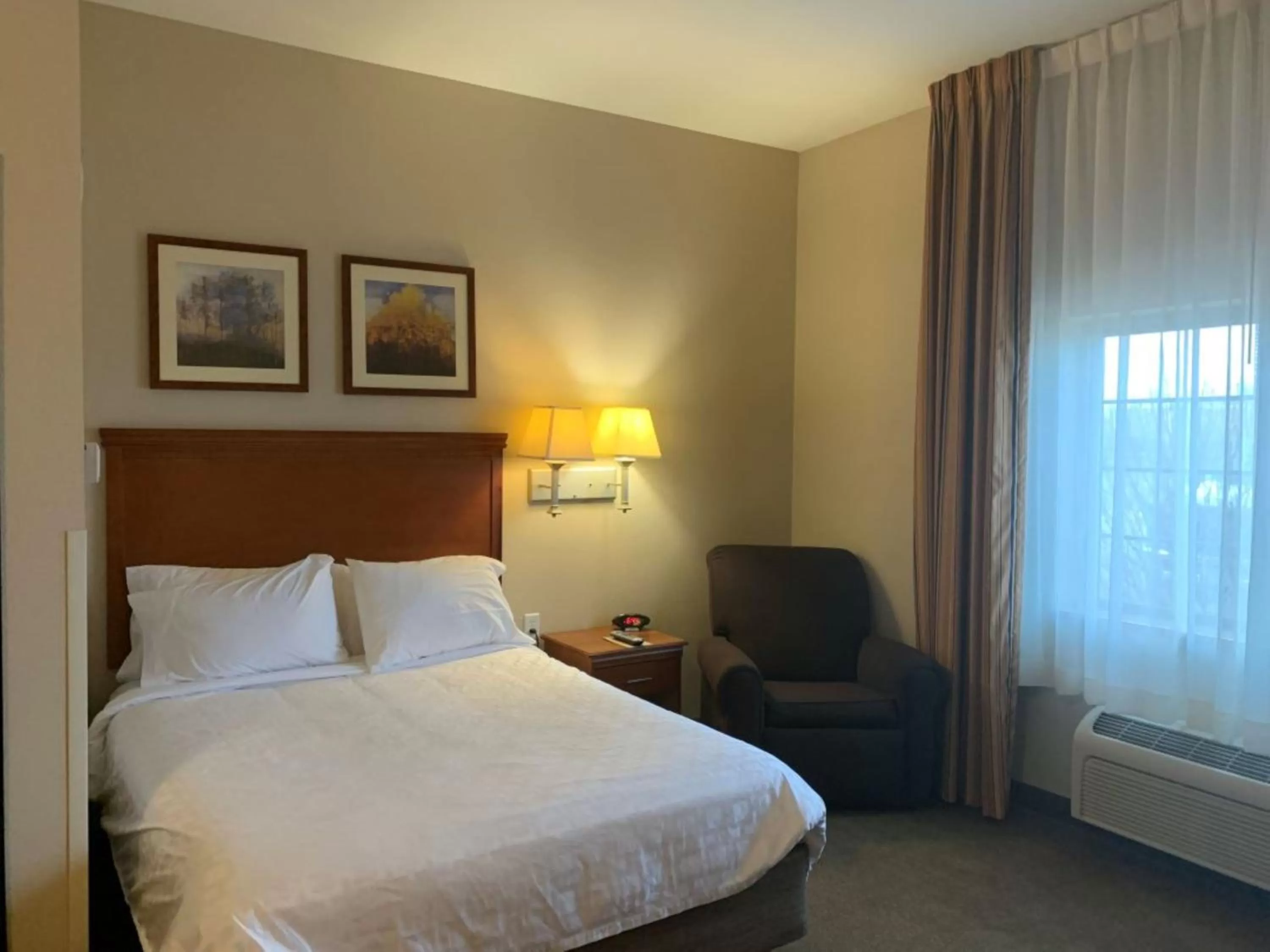 Queen Studio Suite - Mobility Access Tub/Non-Smoking in Candlewood Suites Craig-Northwest by IHG