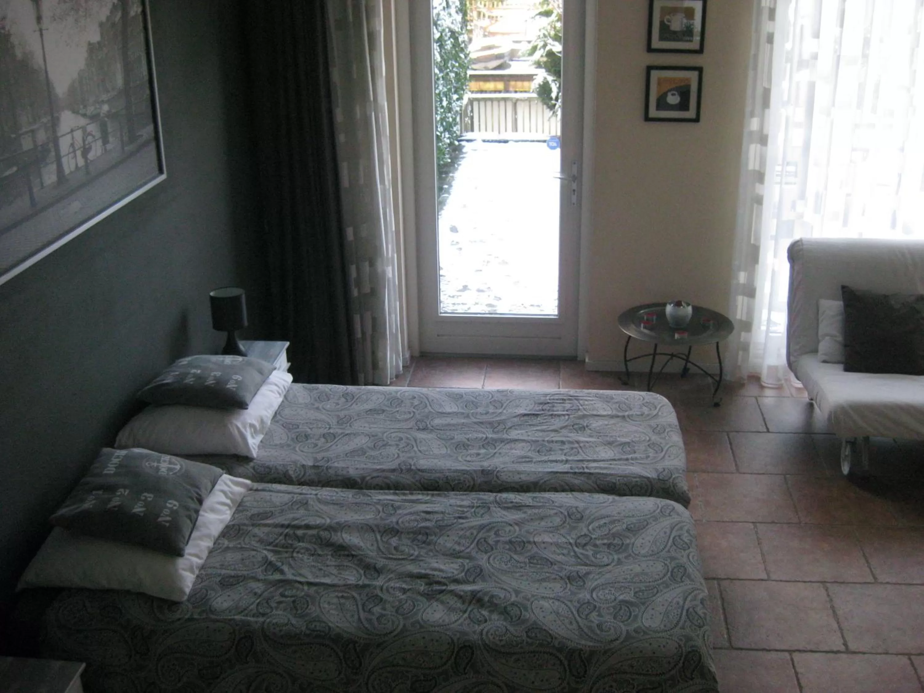 Day, Bed in Quarenta Studio