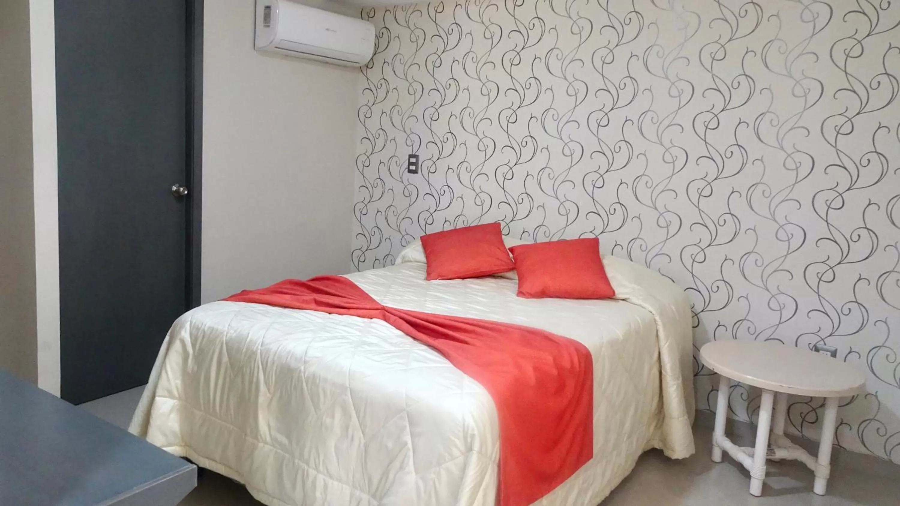 Bed in Suites San Luis