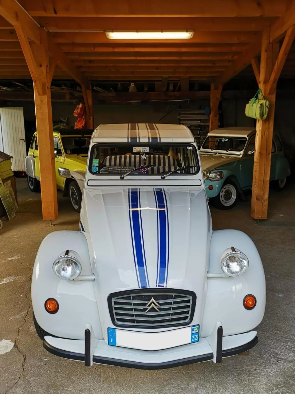 Parking in Chambres d'hôtes La Maison Blanche