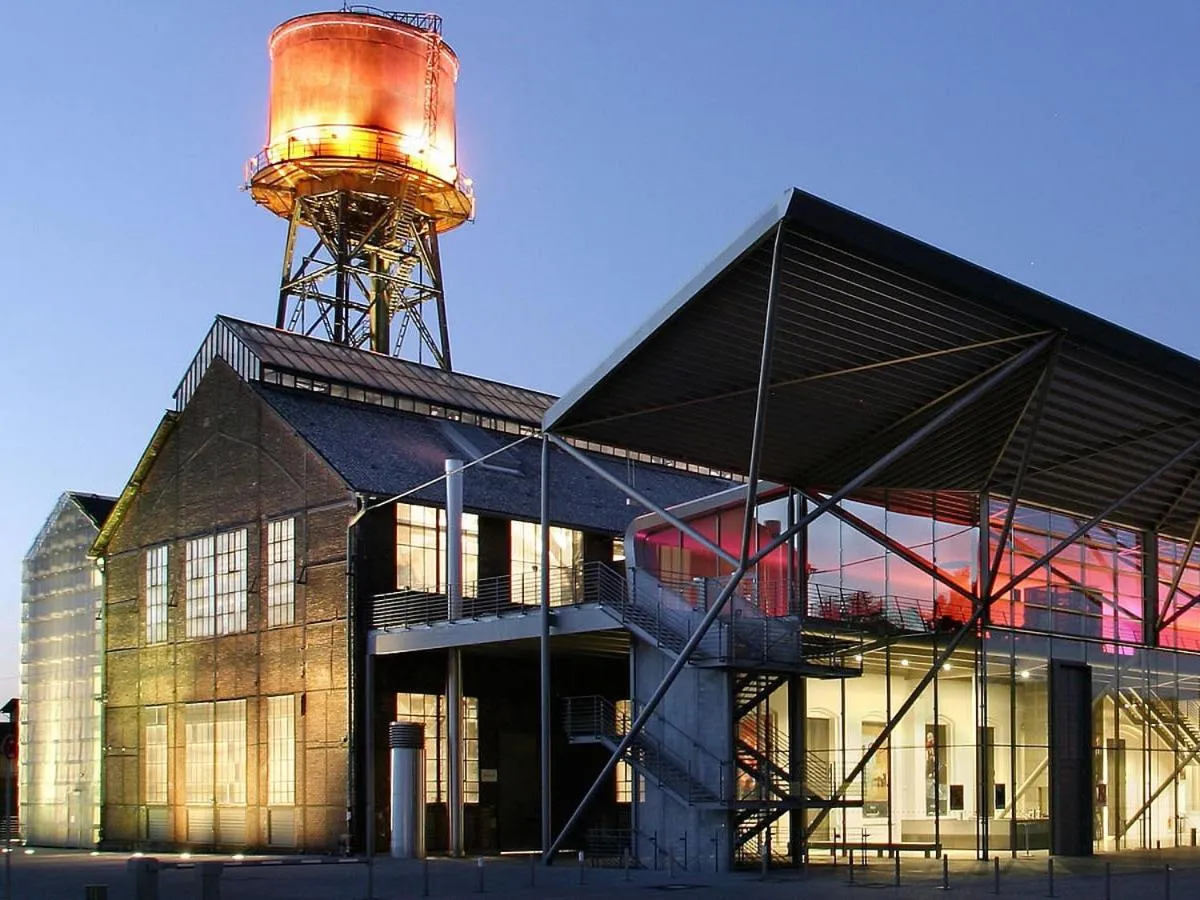 Activities in Apartmenthaus in der Metzstraße