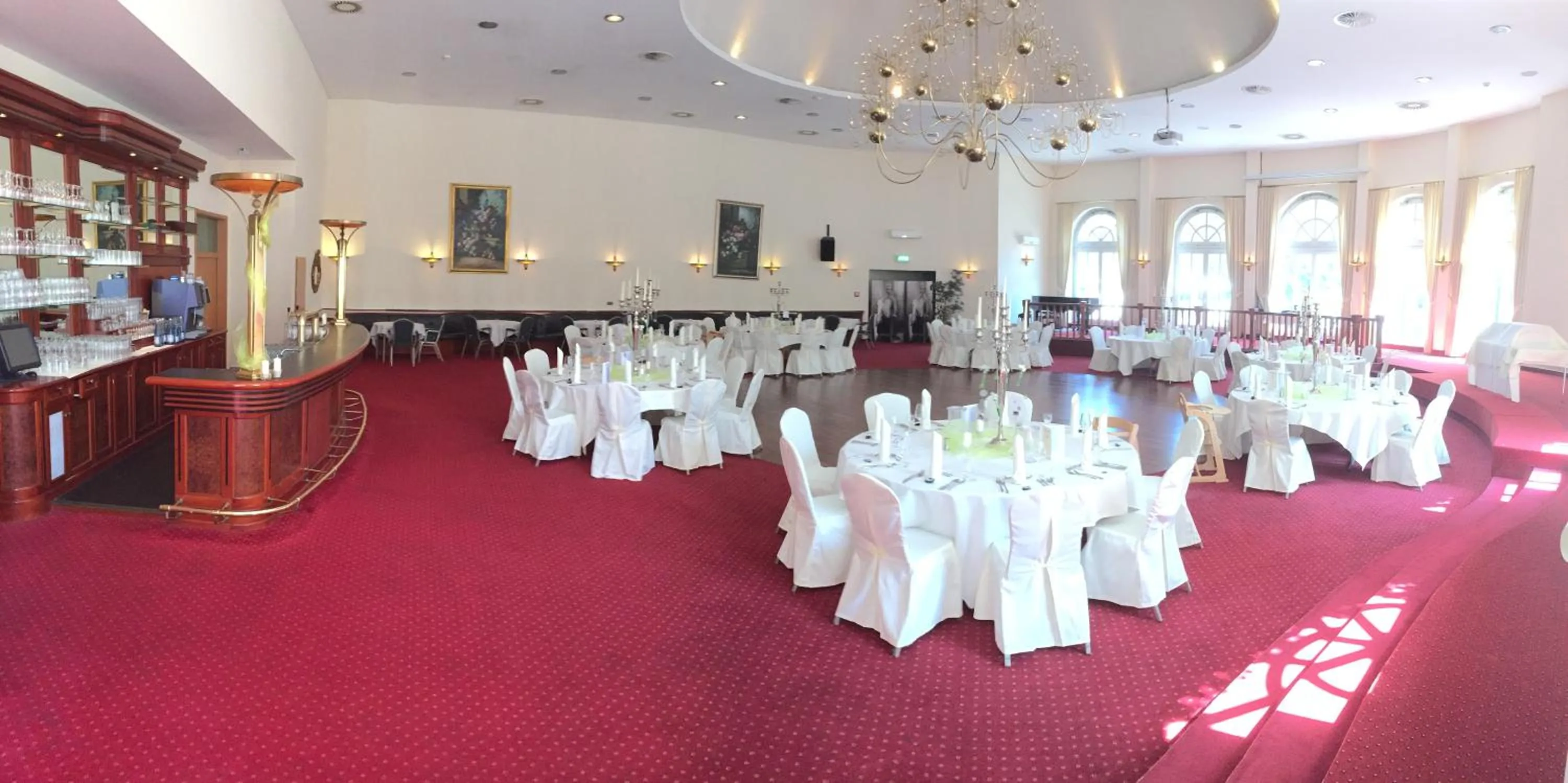 Banquet/Function facilities in Victoria Hotel