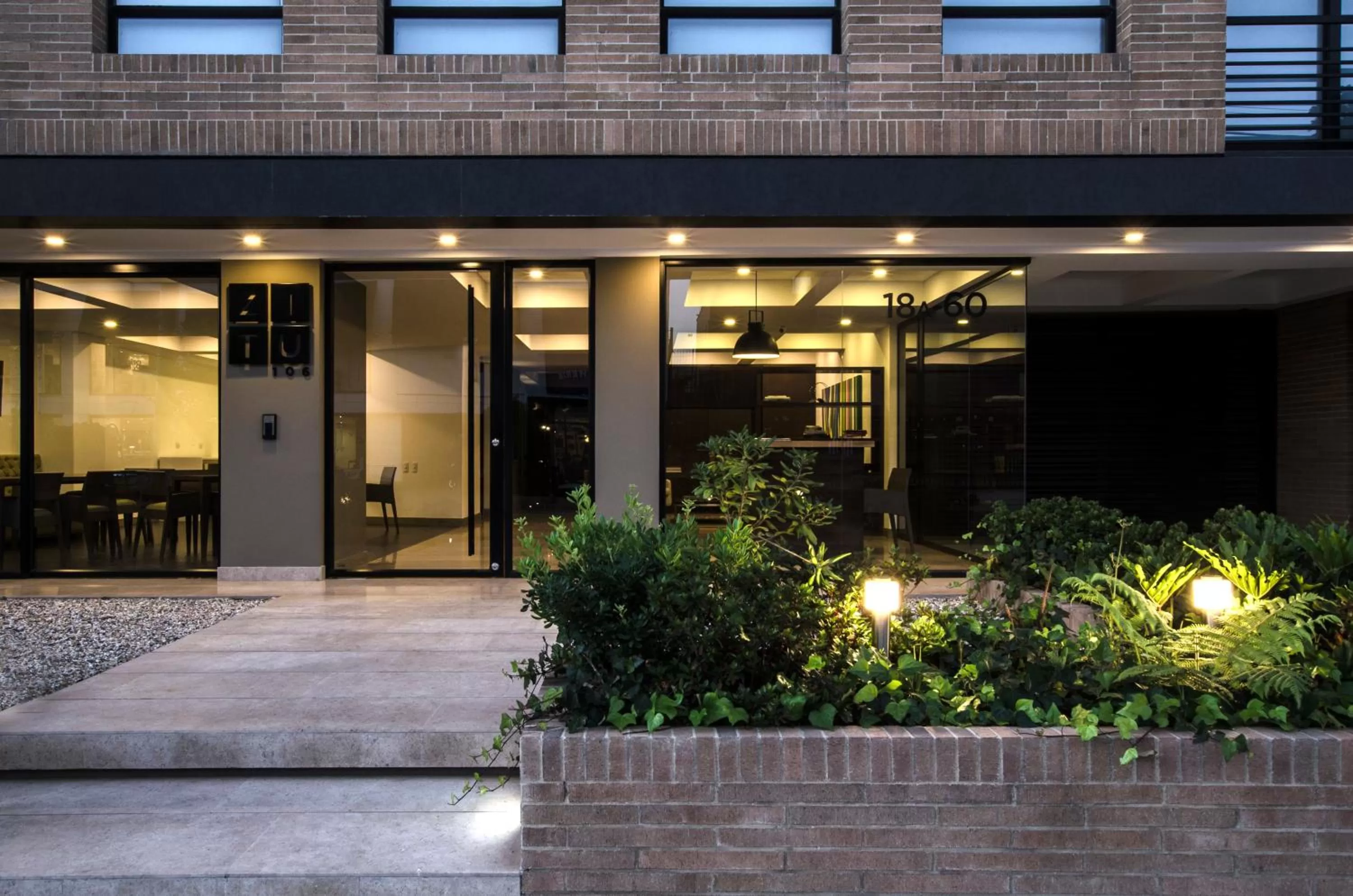 Facade/entrance in ZITU 106