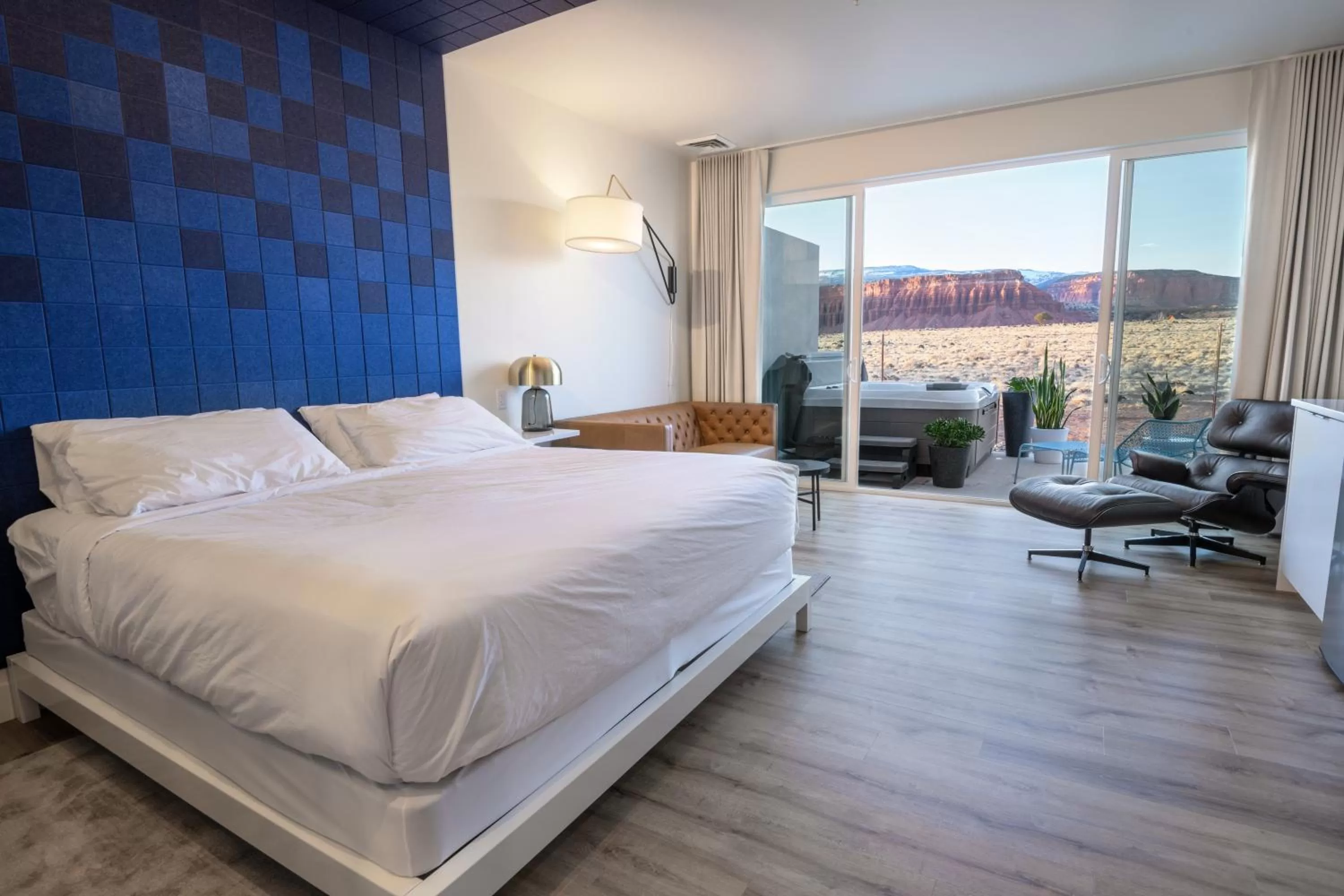 View (from property/room), Bed in Skyview Hotel