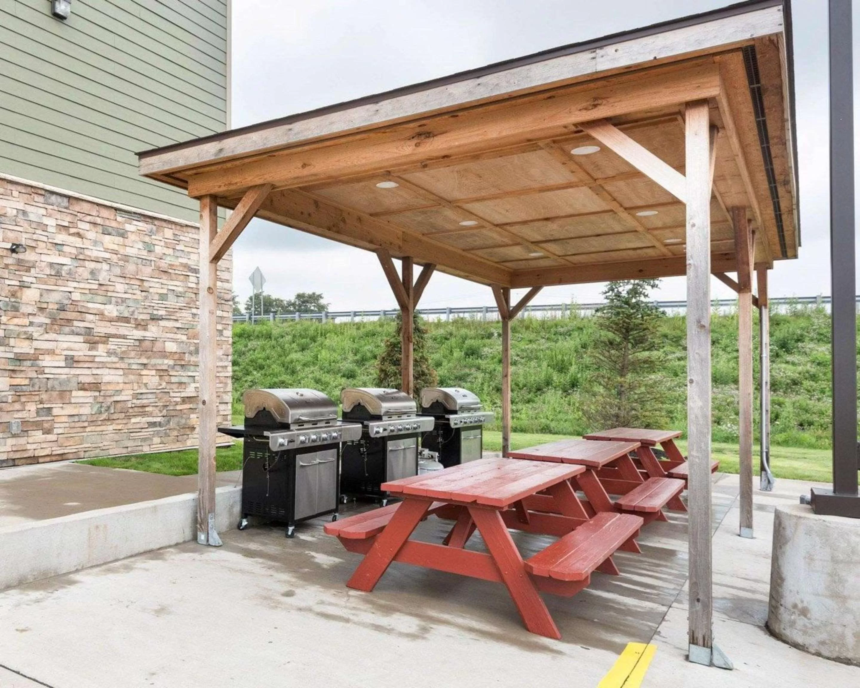 Patio in Suburban Studios Triadelphia - Wheeling at The Highlands