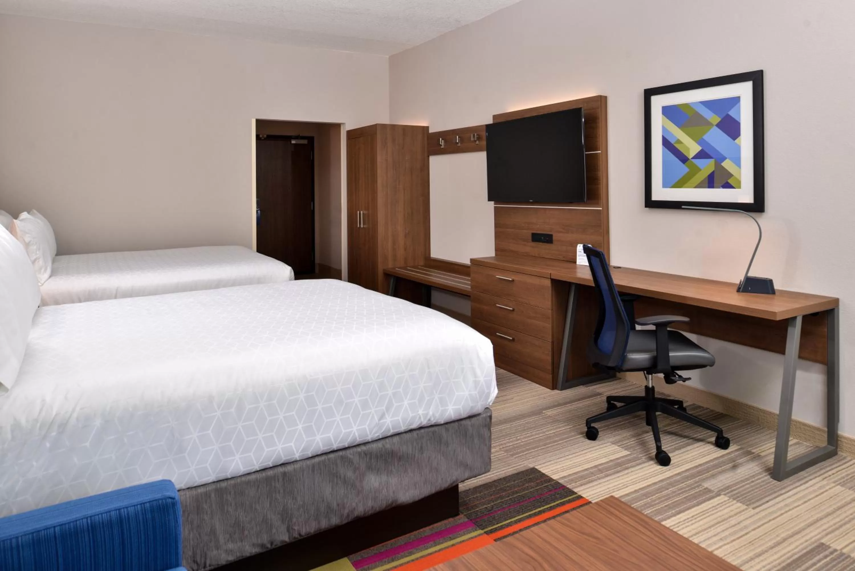 Photo of the whole room, Bed in Holiday Inn Express Melbourne West by IHG