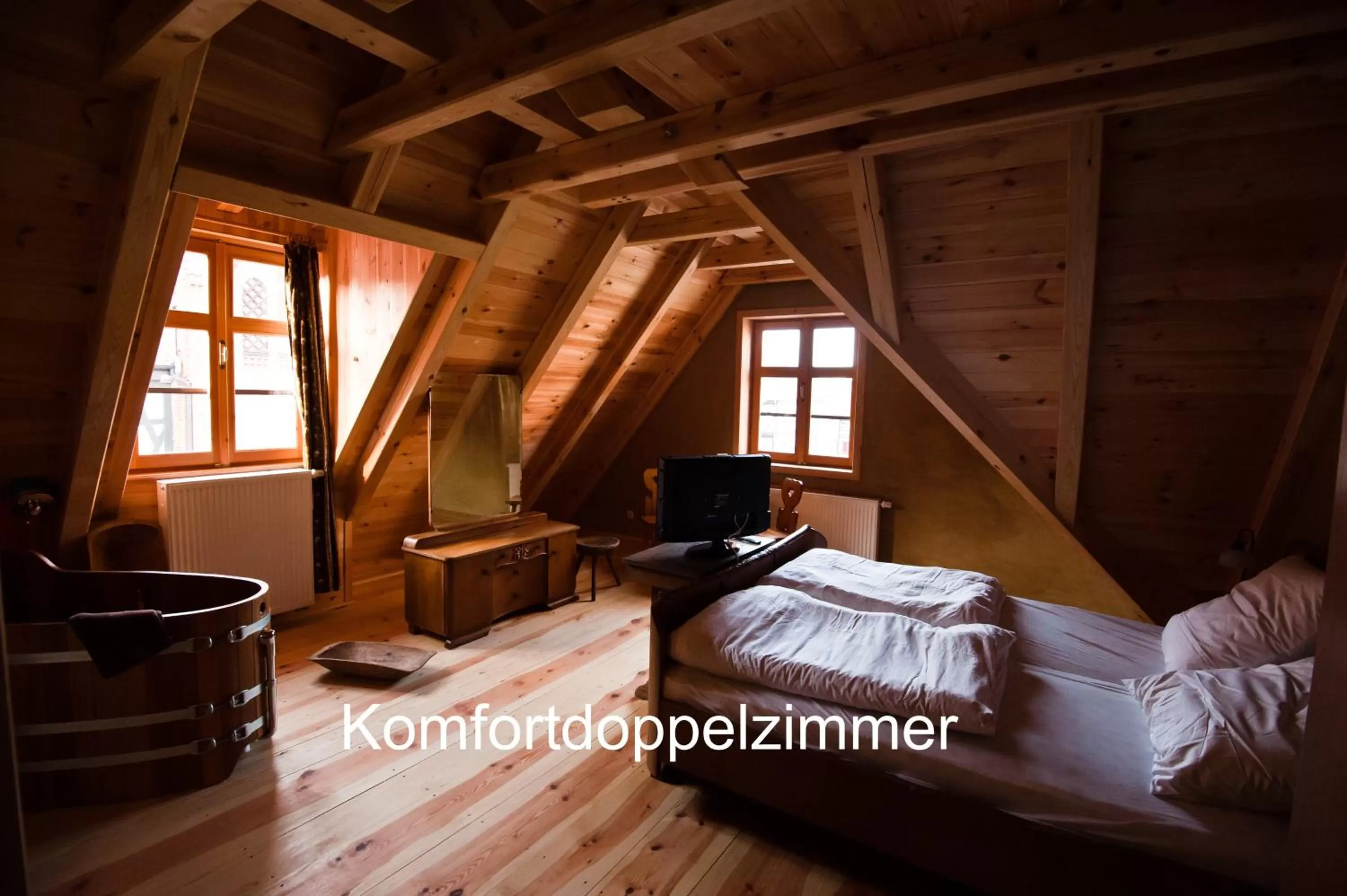 Bathroom, Bed in Exempel Schlafstuben und Quartier Langer Hals