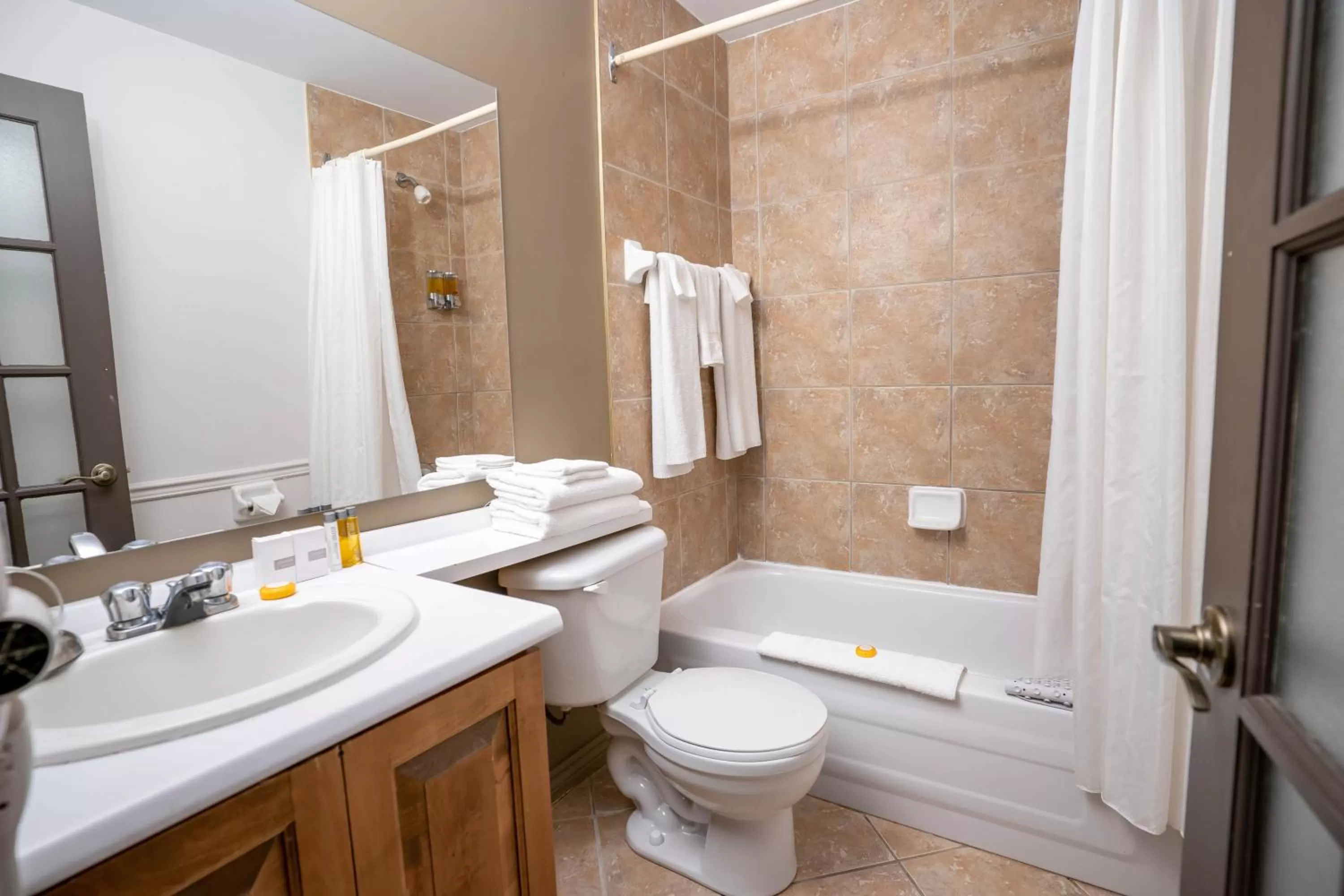 Bathroom in Hôtel Chéribourg