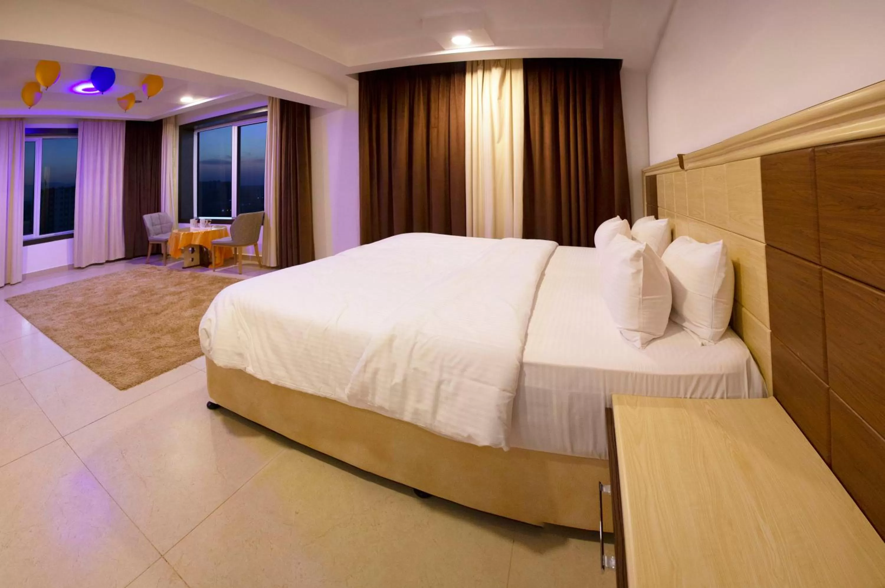 Bed in Diamond Star Hotel فندق النجمة الماسية