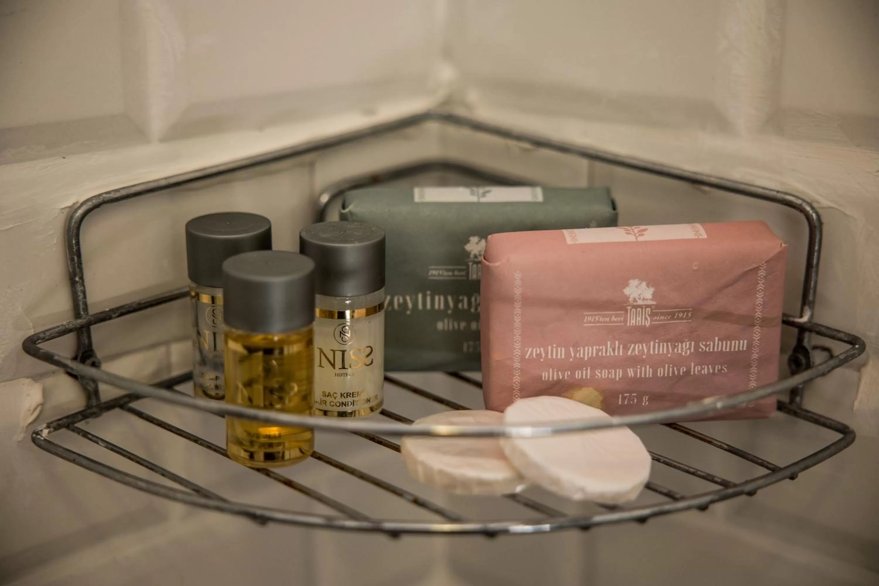 Bathroom in Niss Lara Hotel