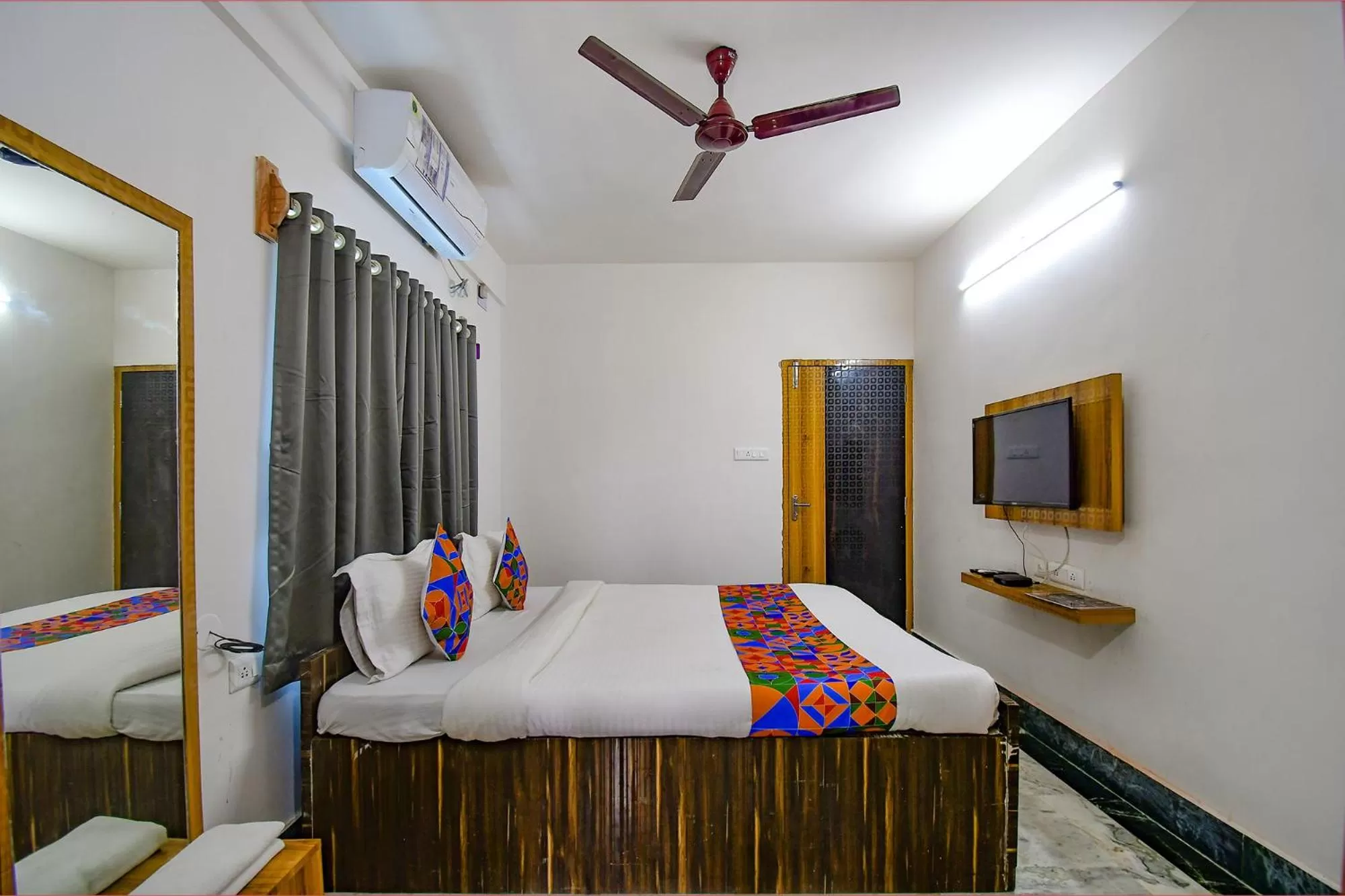 Bed in FabExpress Amar Raj Villa - Nr Eco Park