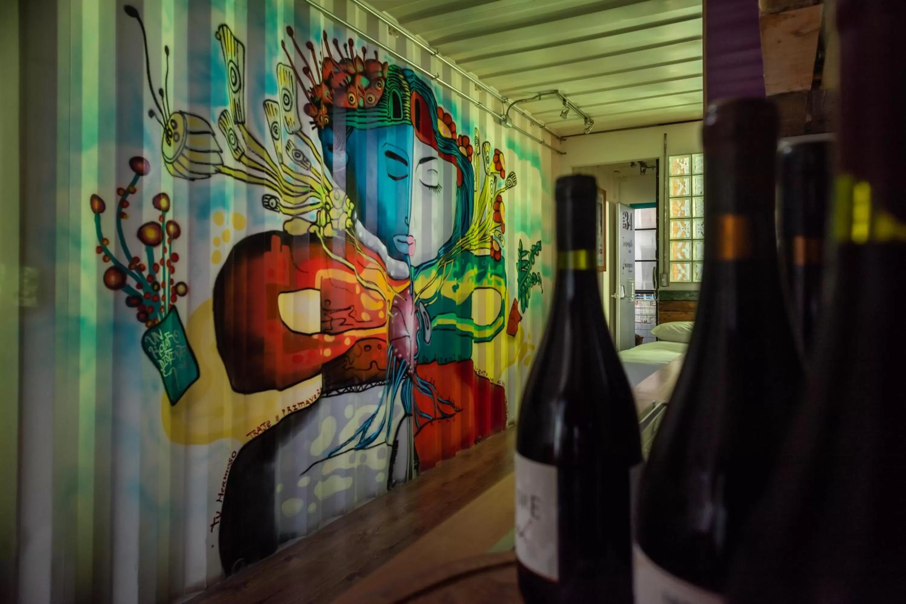 Double Room with Balcony and Sea View in Hotel Winebox Valparaiso