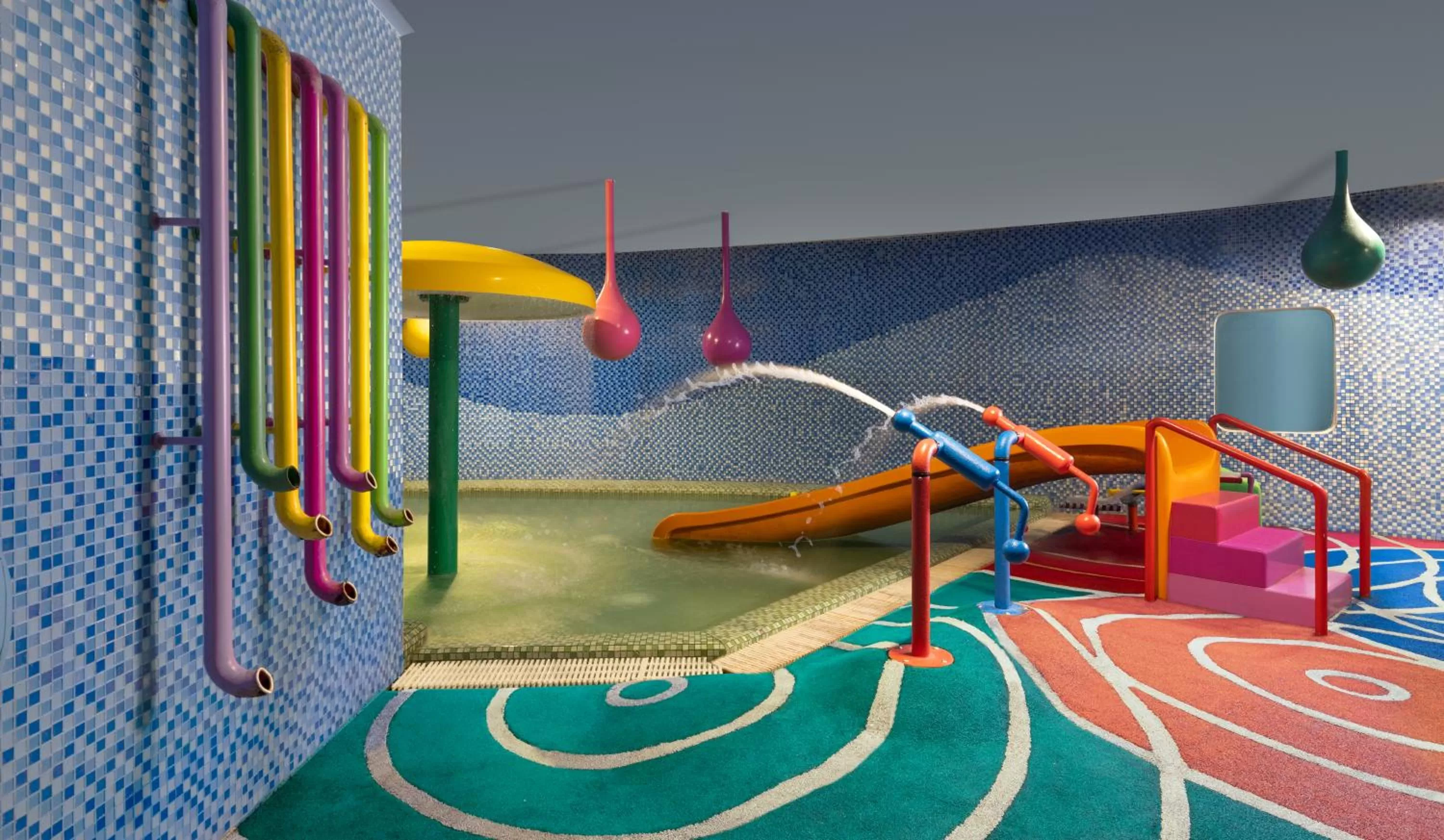 Aqua park in JHL Solitaire Gading Serpong