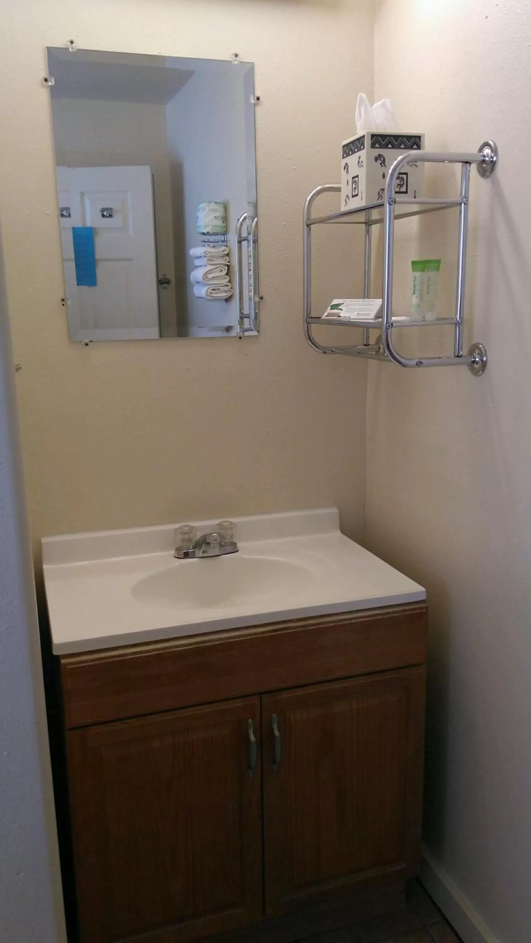 Bathroom in Inca Inn Moab