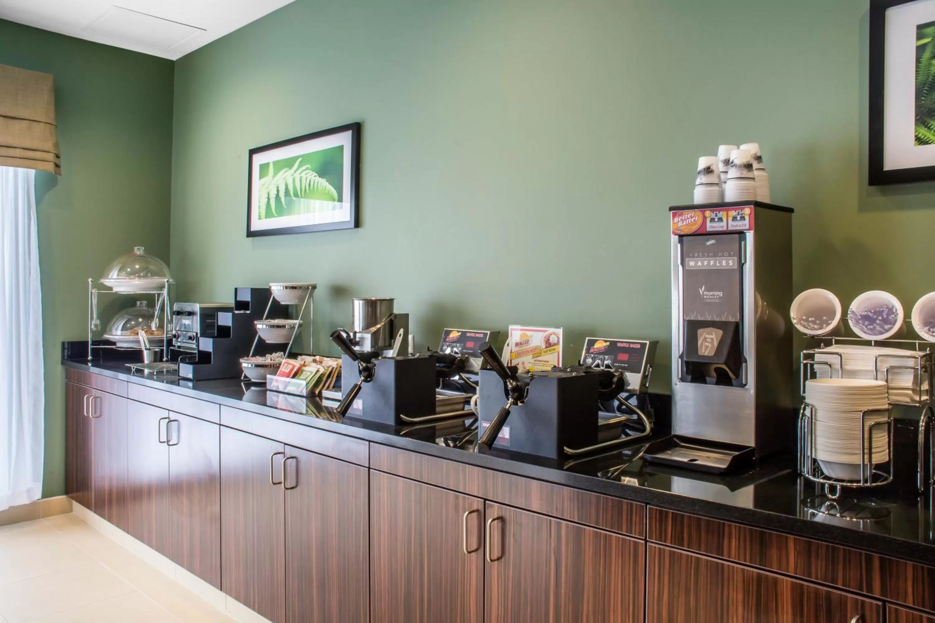 Breakfast in Sleep Inn & Suites Syracuse Airport