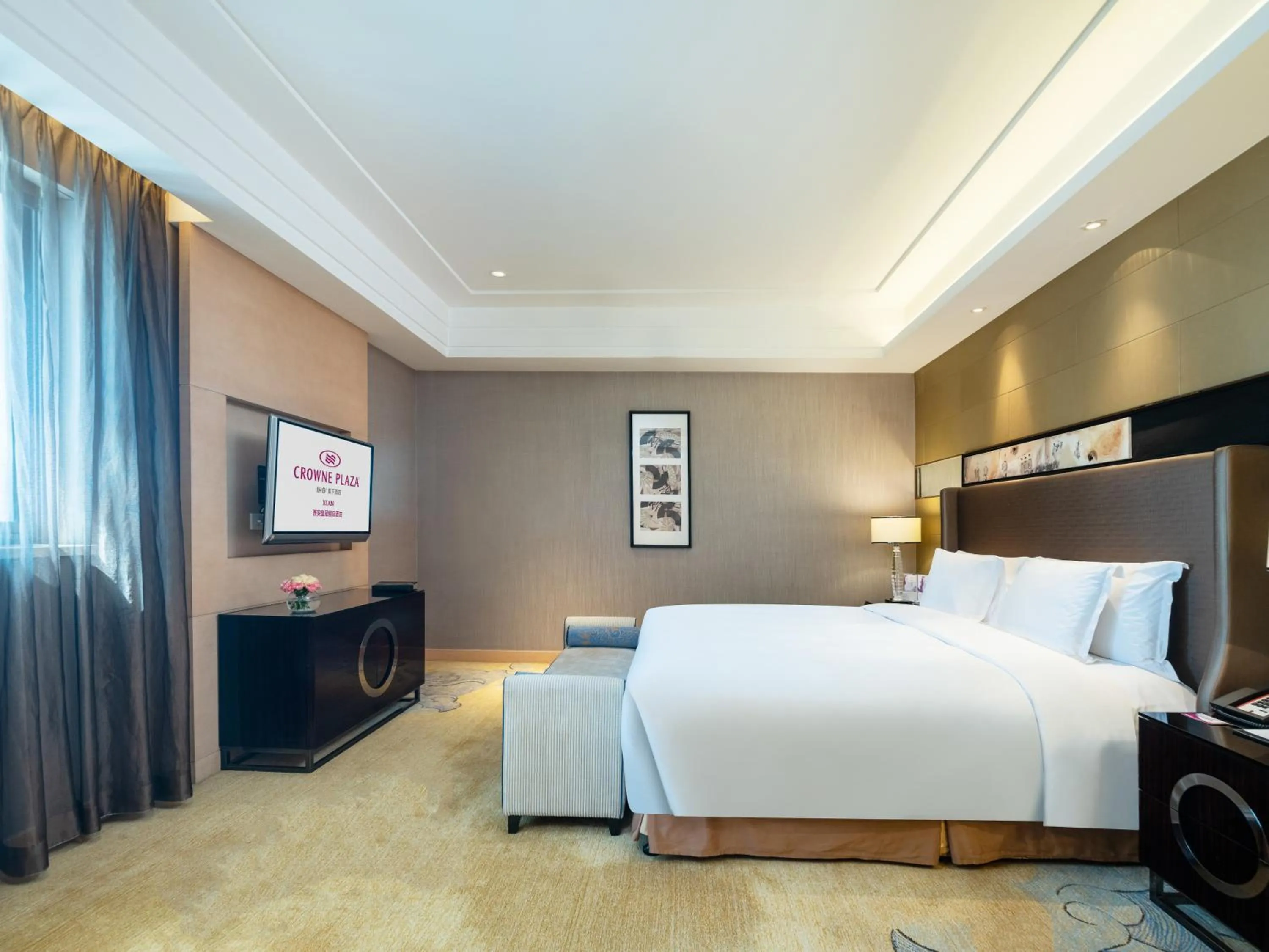 Bed in Crowne Plaza Xi'an by IHG