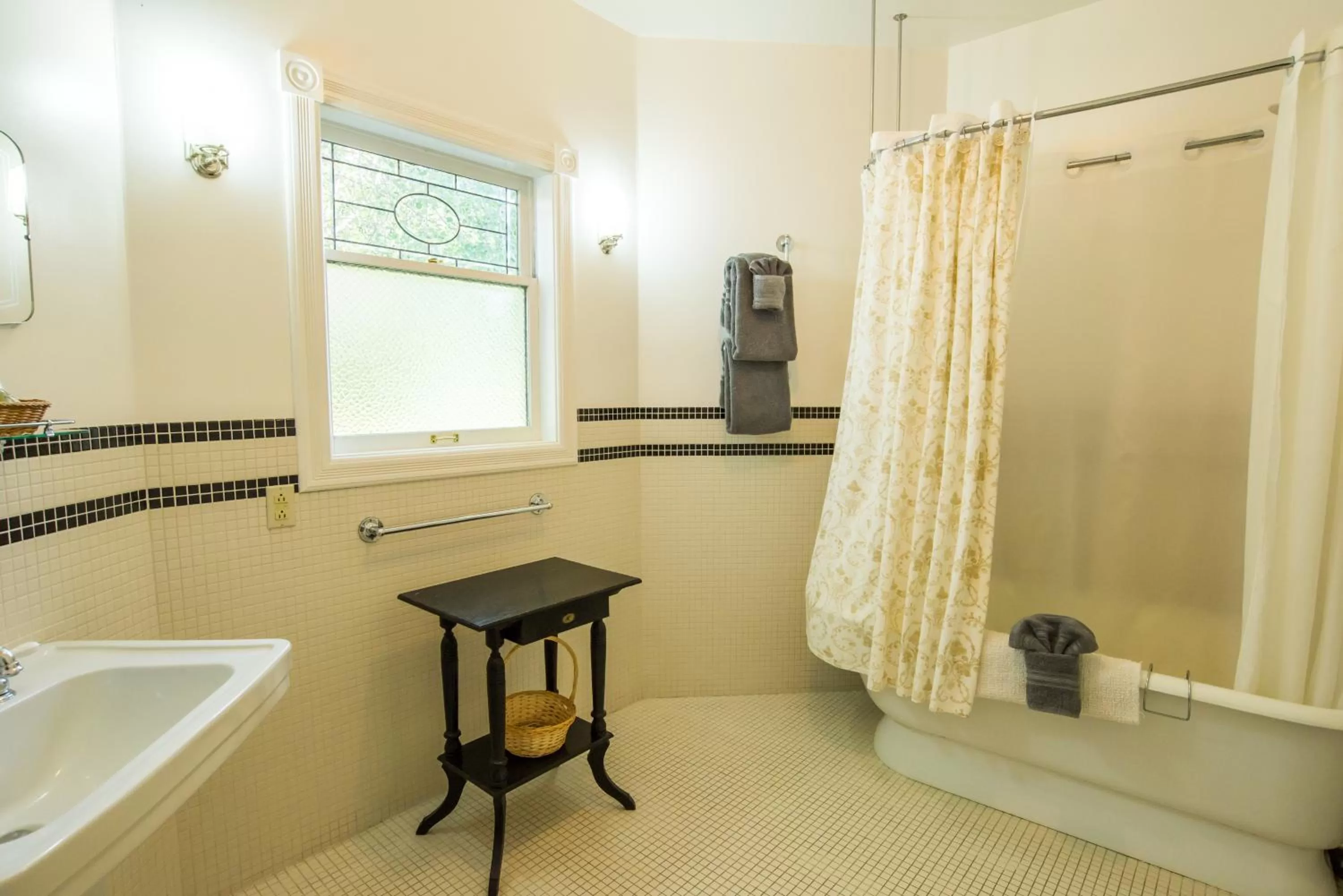 Bathroom in The Edenwild Boutique Inn