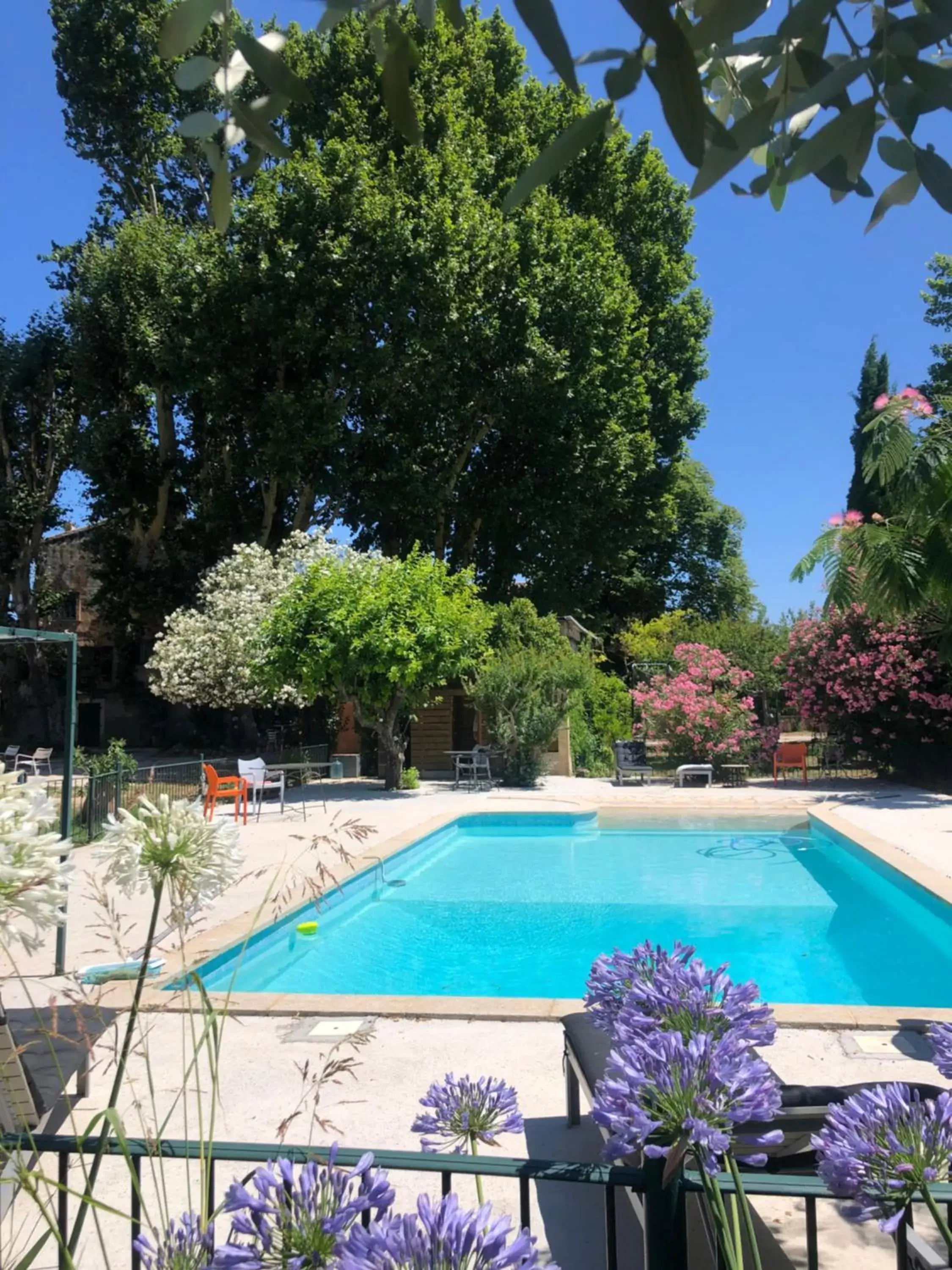 LE BOURGUET LE BOURGUET