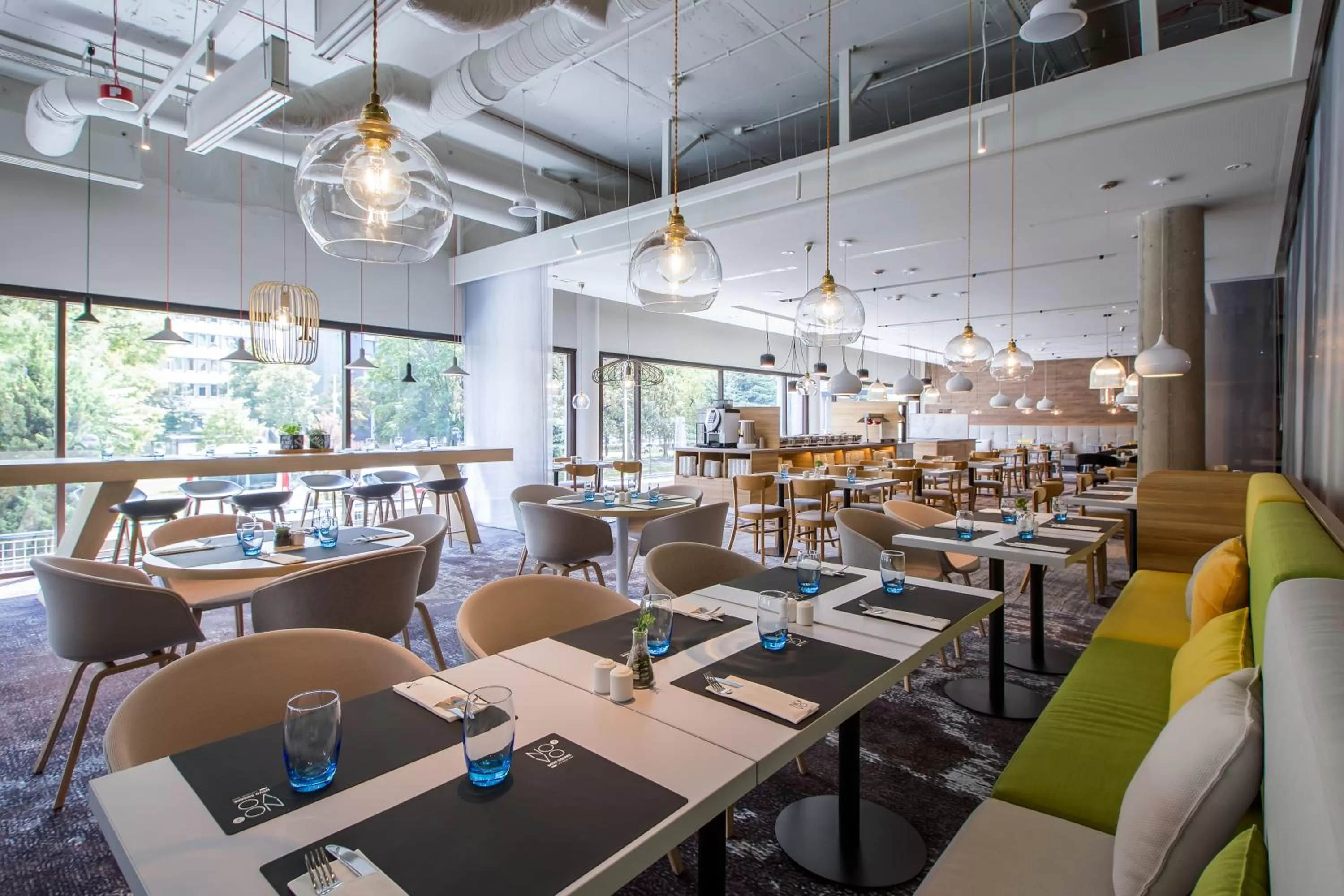 Restaurant/places to eat in Novotel Wrocław Centrum