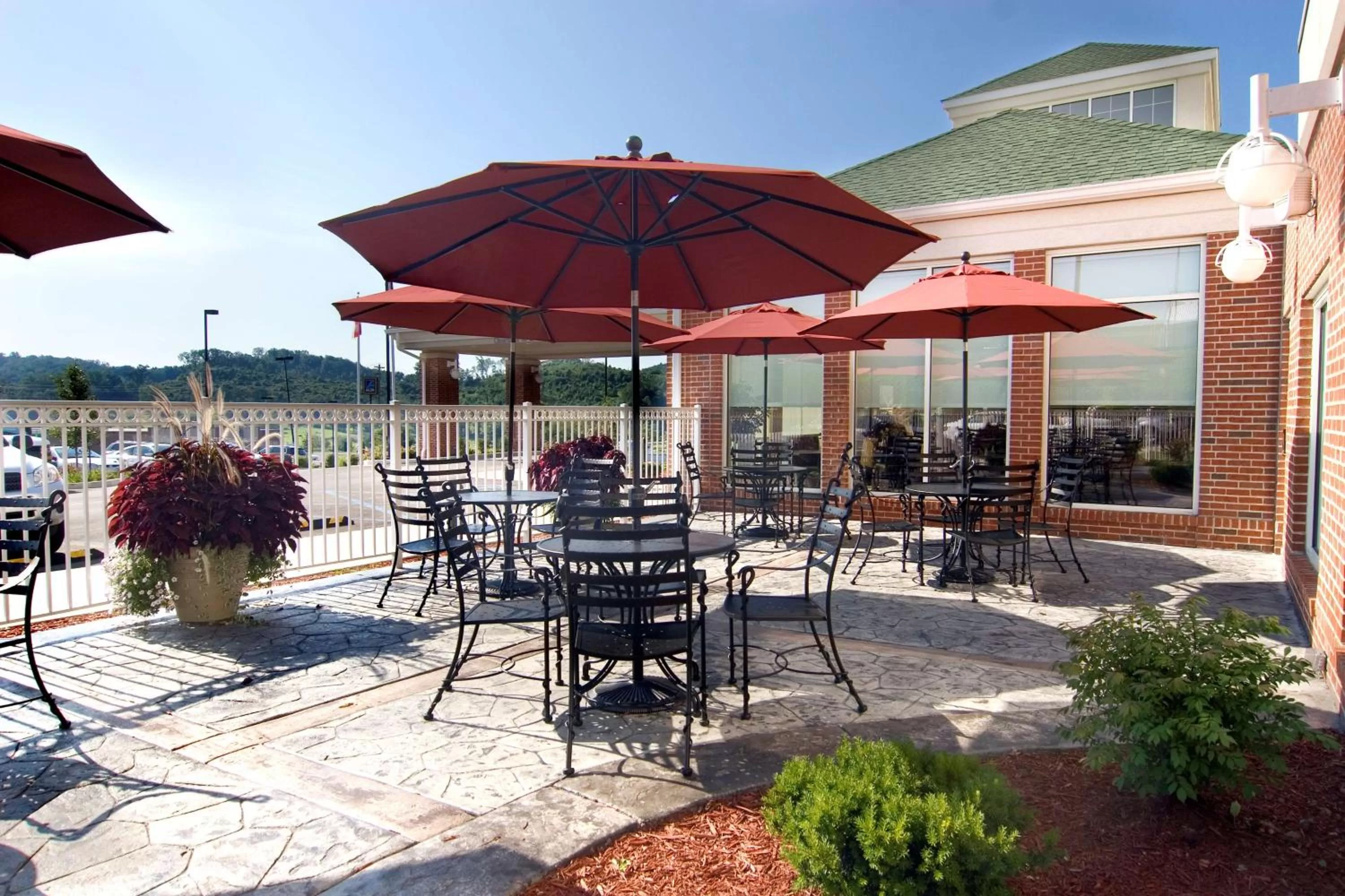 Restaurant/places to eat in Hilton Garden Inn Clarksburg