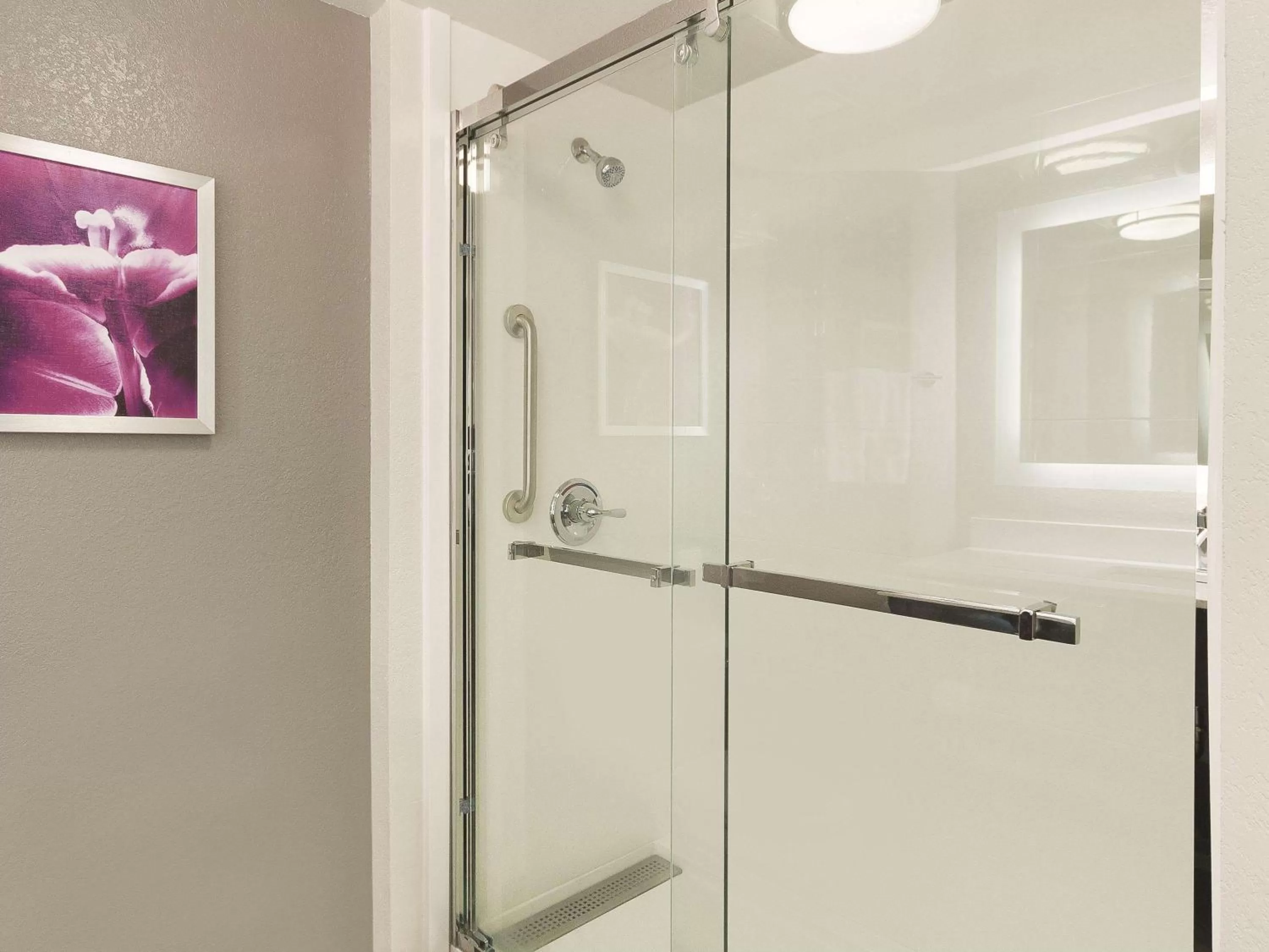 Bathroom in La Quinta by Wyndham Grand Junction Airport