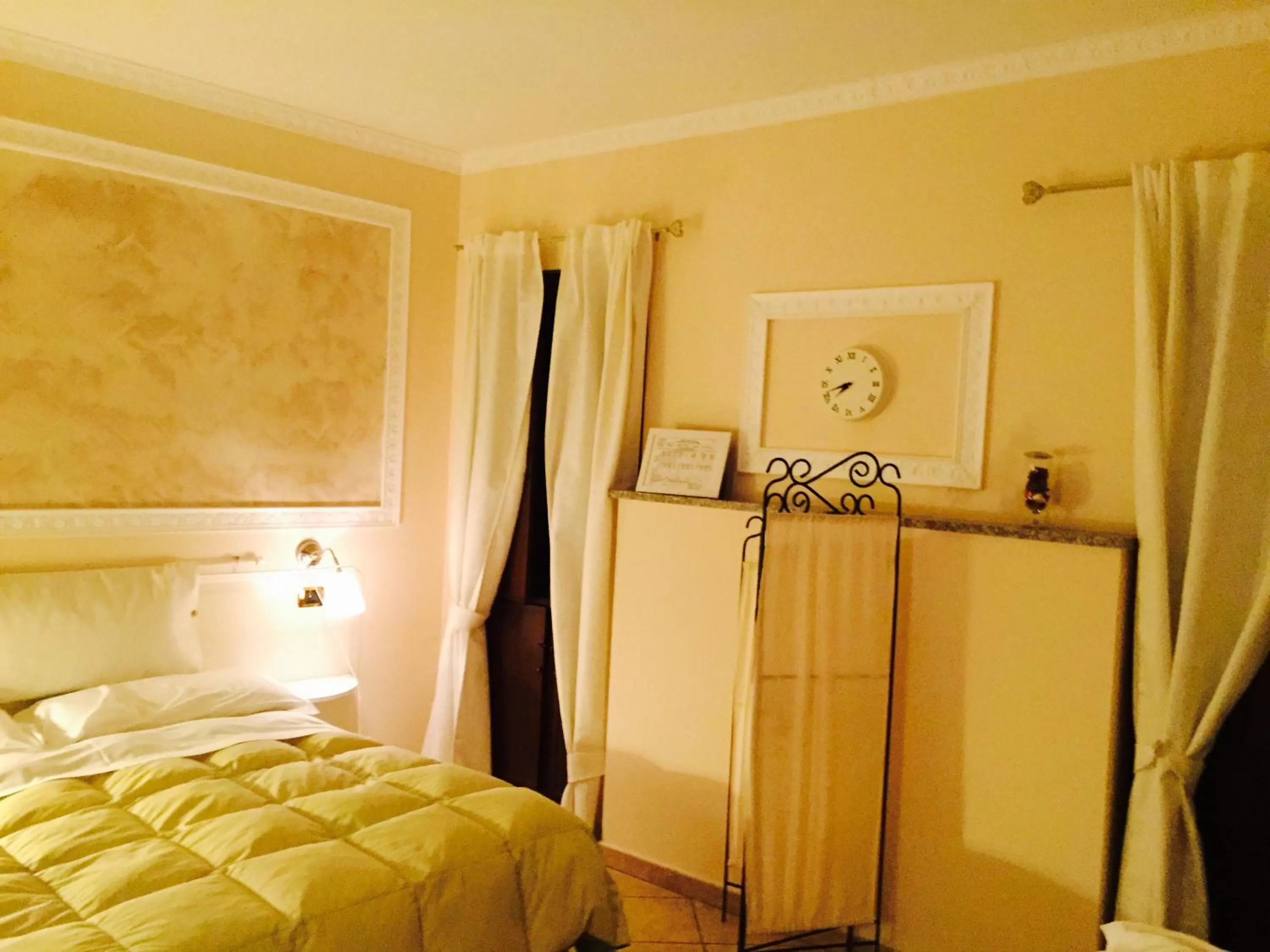 Photo of the whole room, Bed in Hotel Martin