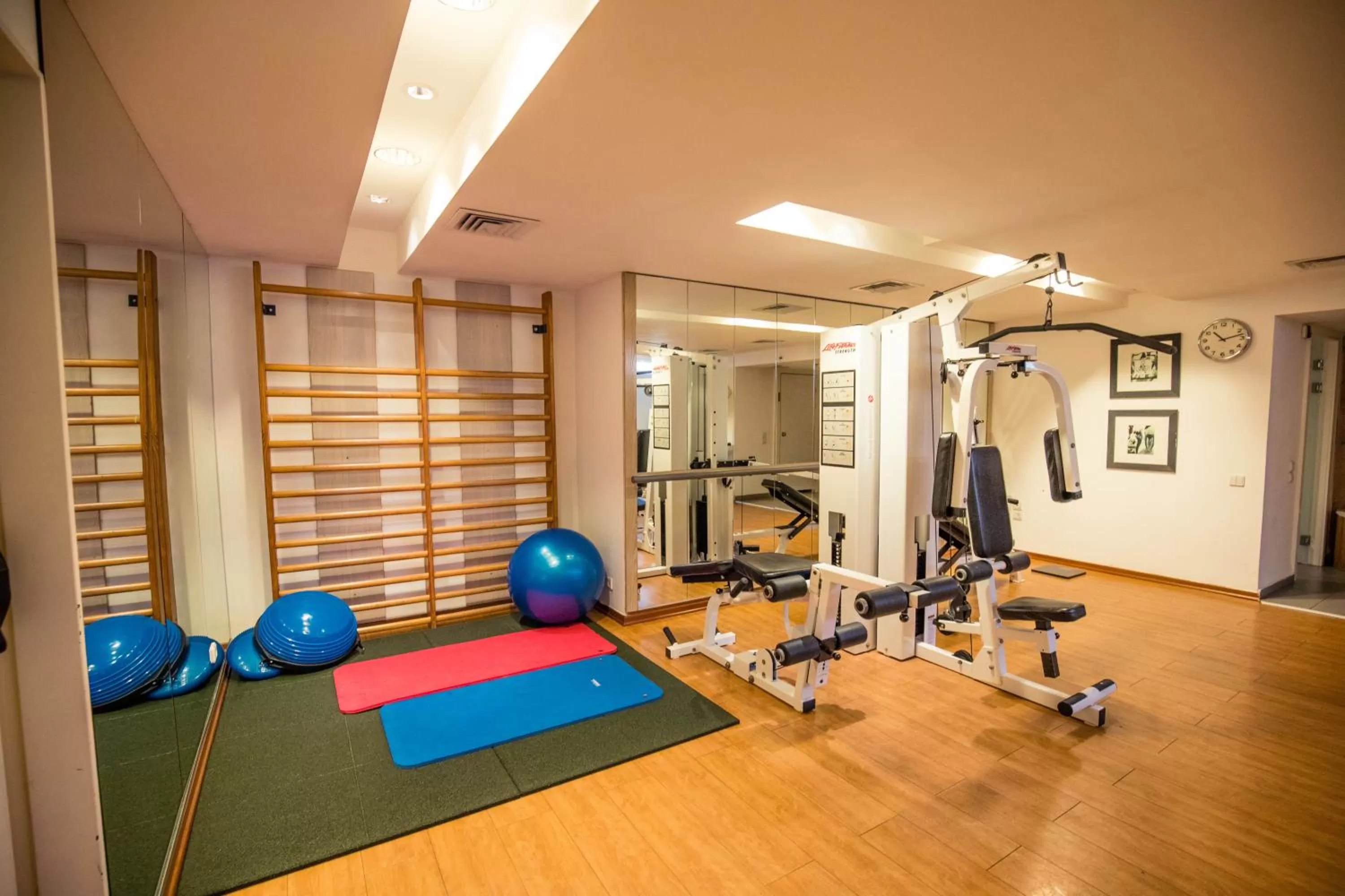 Fitness Center/Facilities in Sea view apartment suite