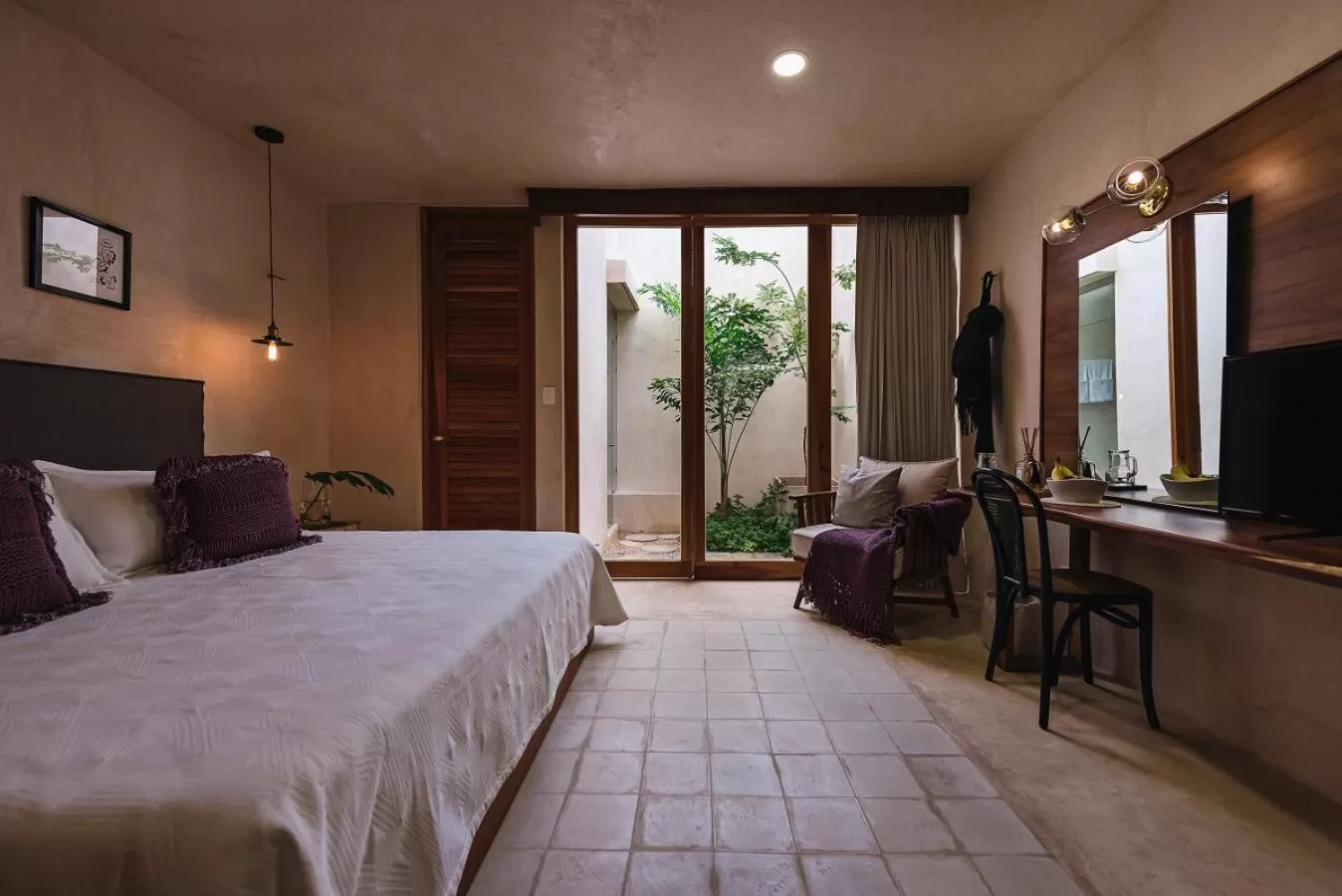 Photo of the whole room, Bed in Colonte Hotel Origen