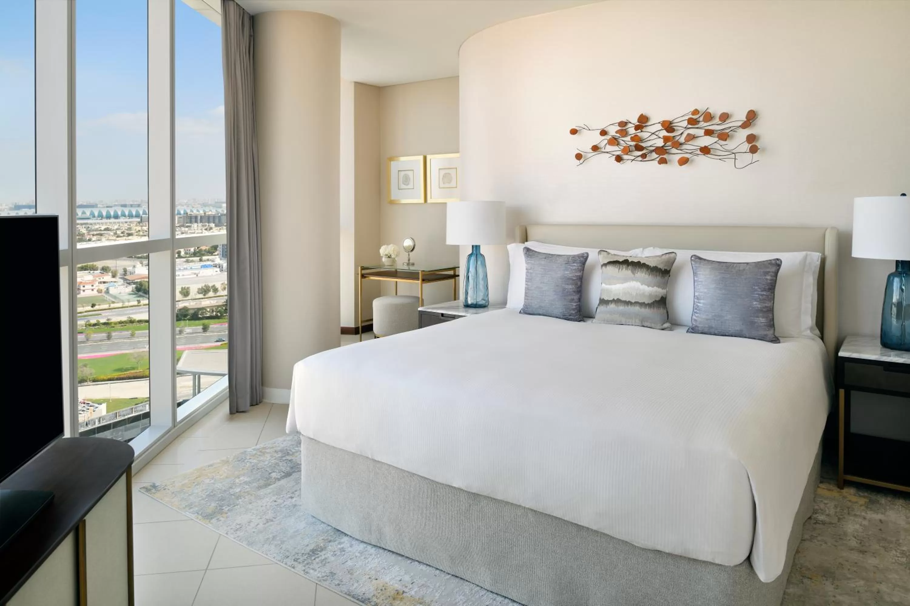 Bedroom, Bed in InterContinental Residence Suites Dubai Festival City by IHG