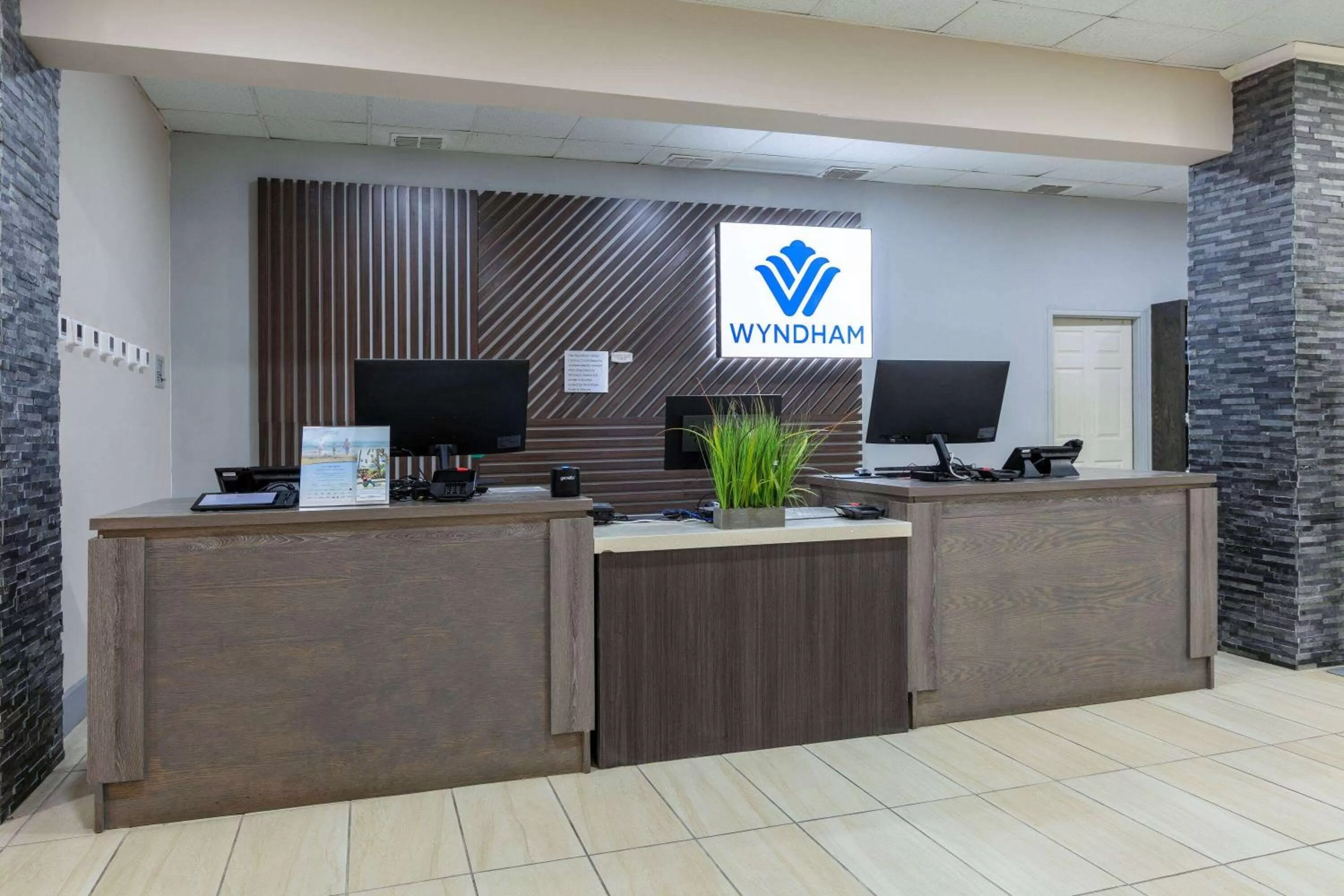 Lobby or reception in Wyndham Corpus Christi Resort North Padre Island