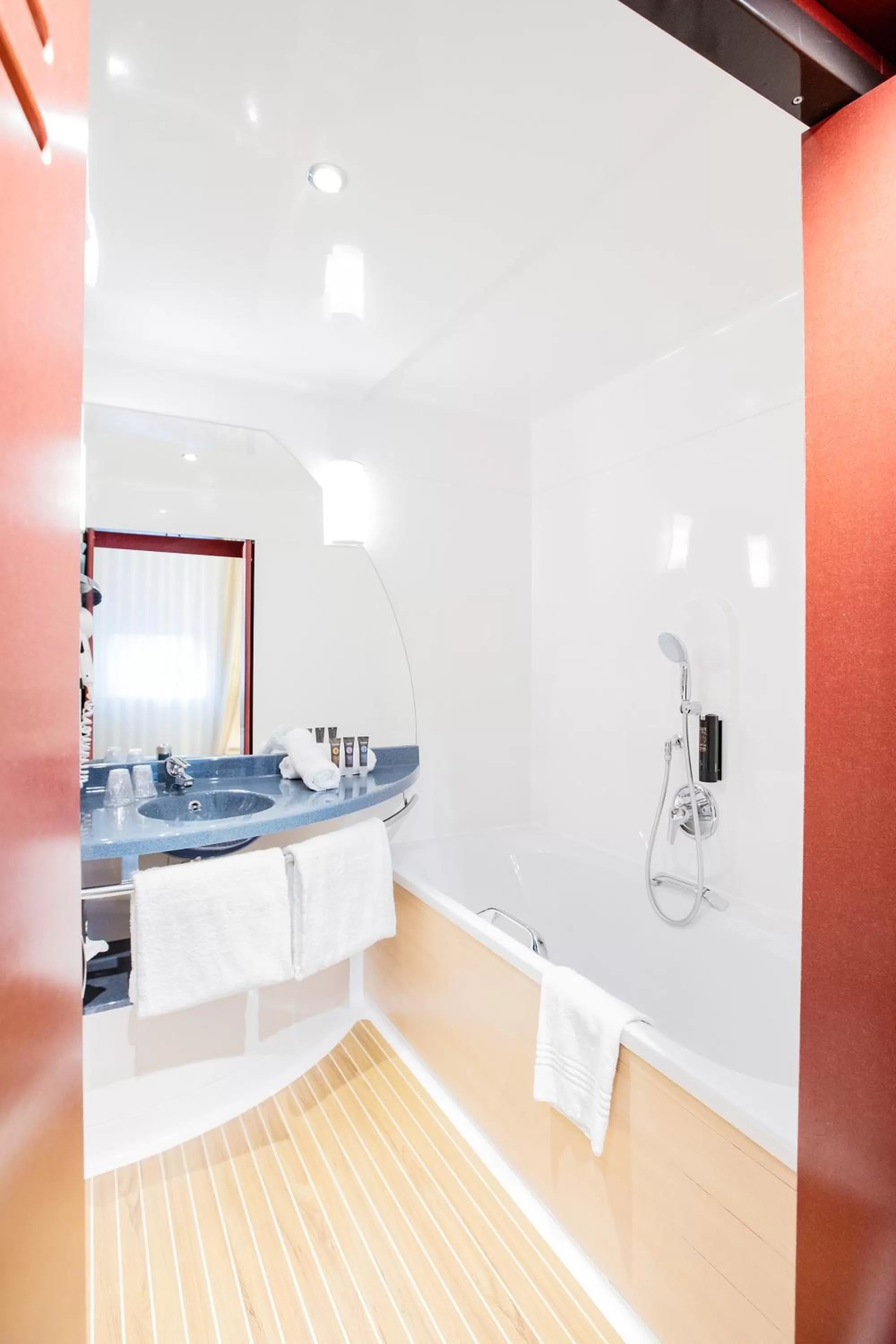 Bathroom in Novotel Suites Genève Aéroport