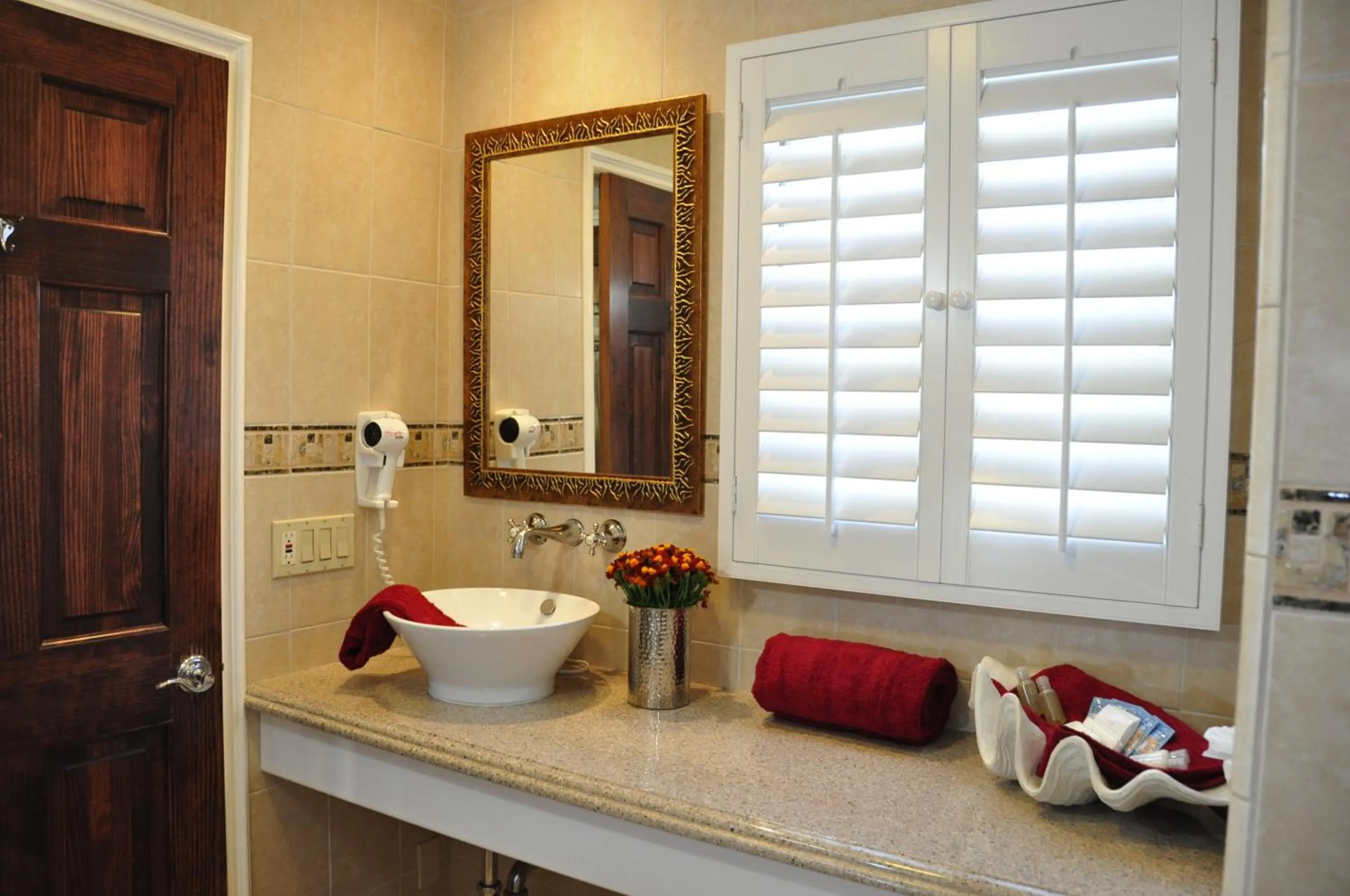 Bathroom in The Eagle Inn