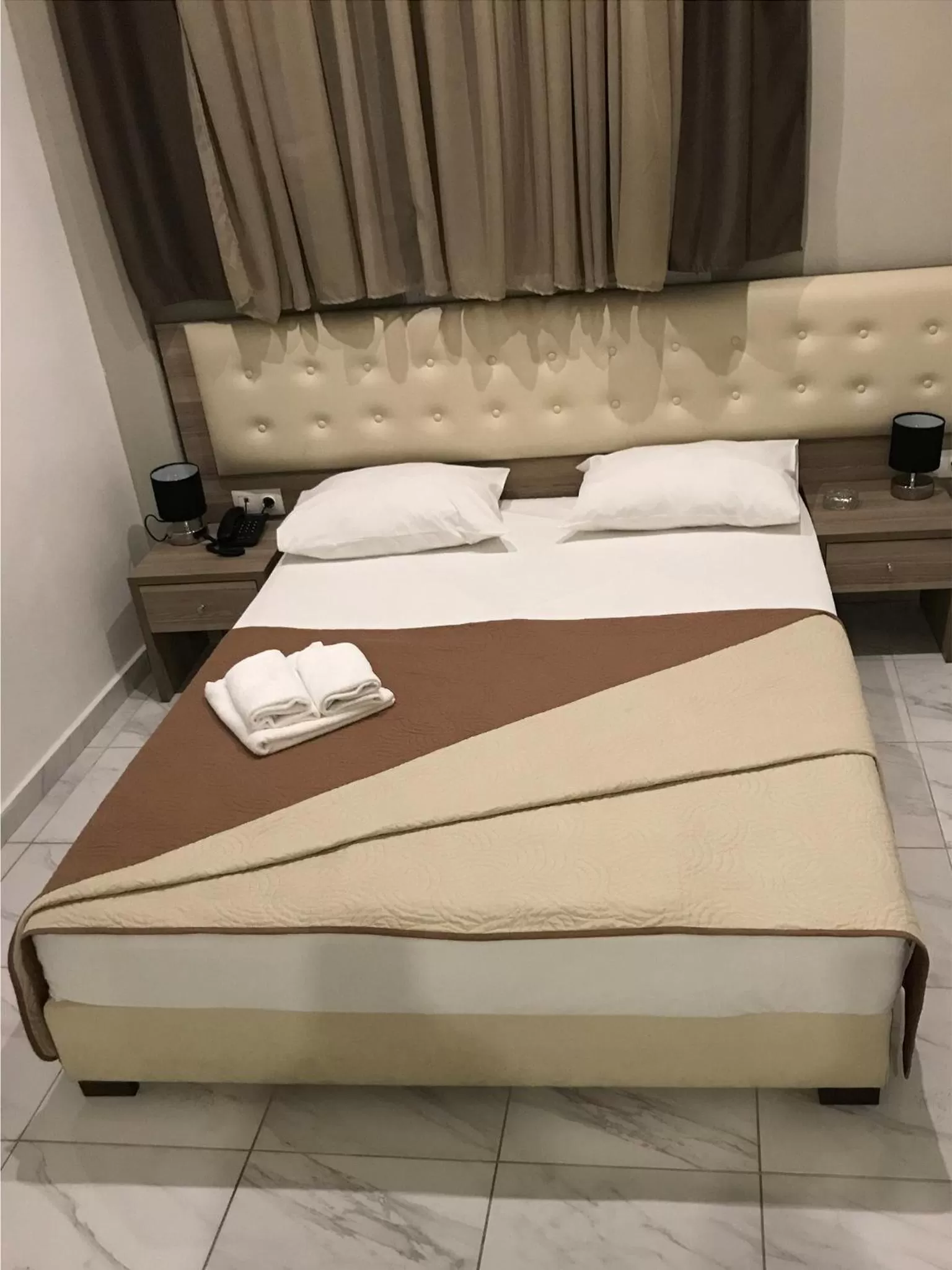 Bed in Hotel Rex