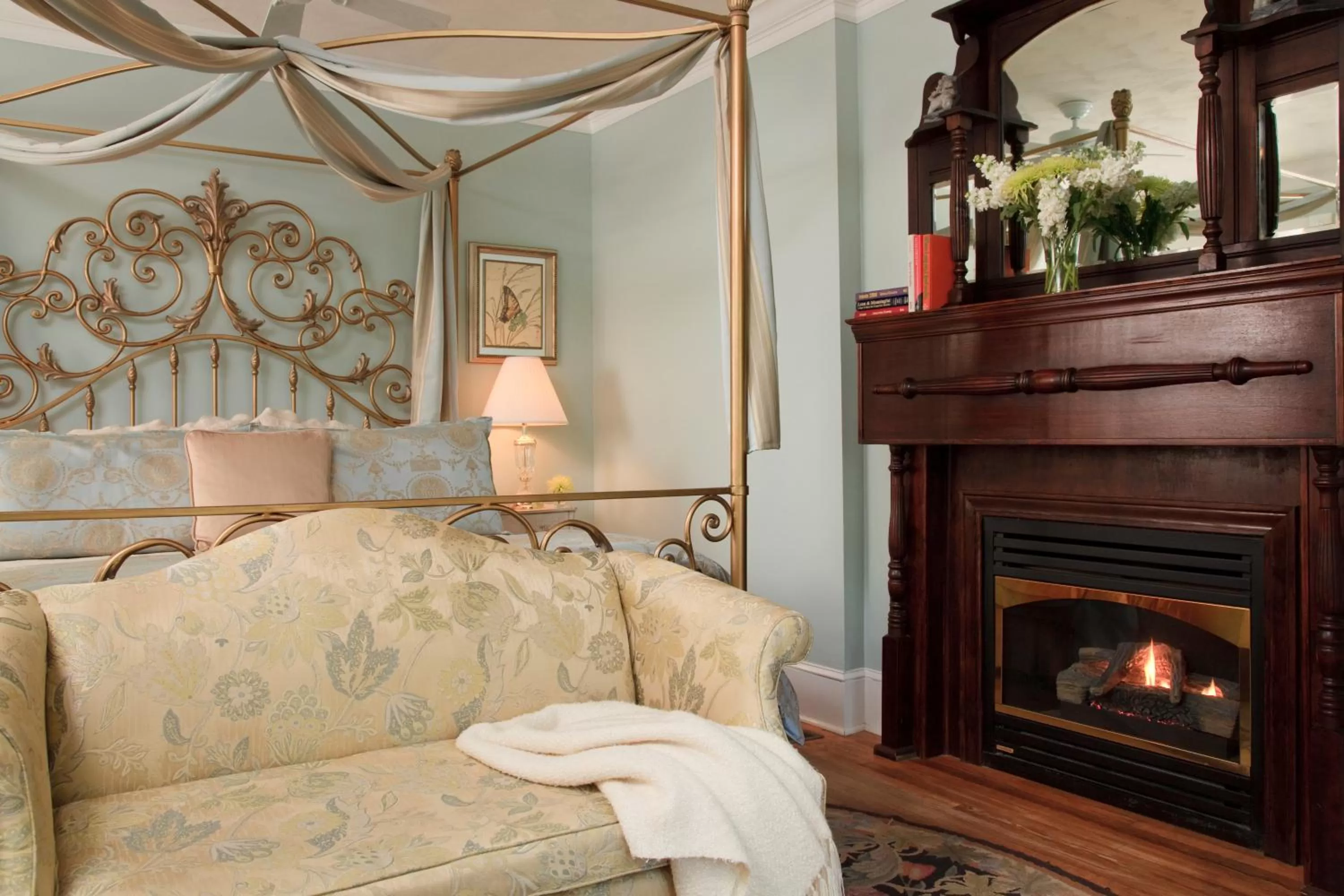 Living room in White Doe Inn Bed & Breakfast