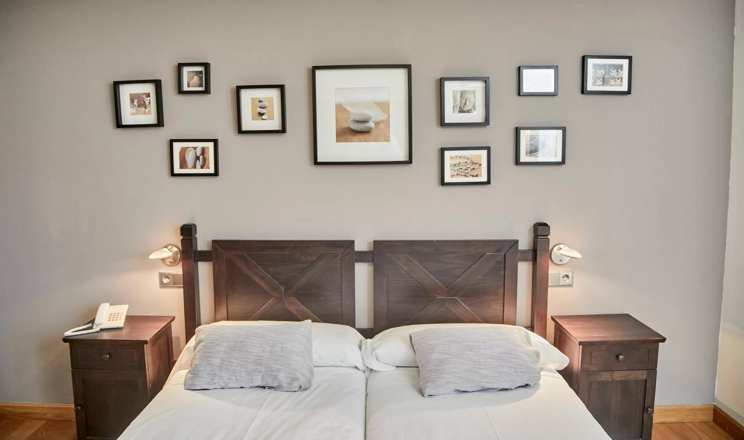 Photo of the whole room in Hotel Casa Azcona