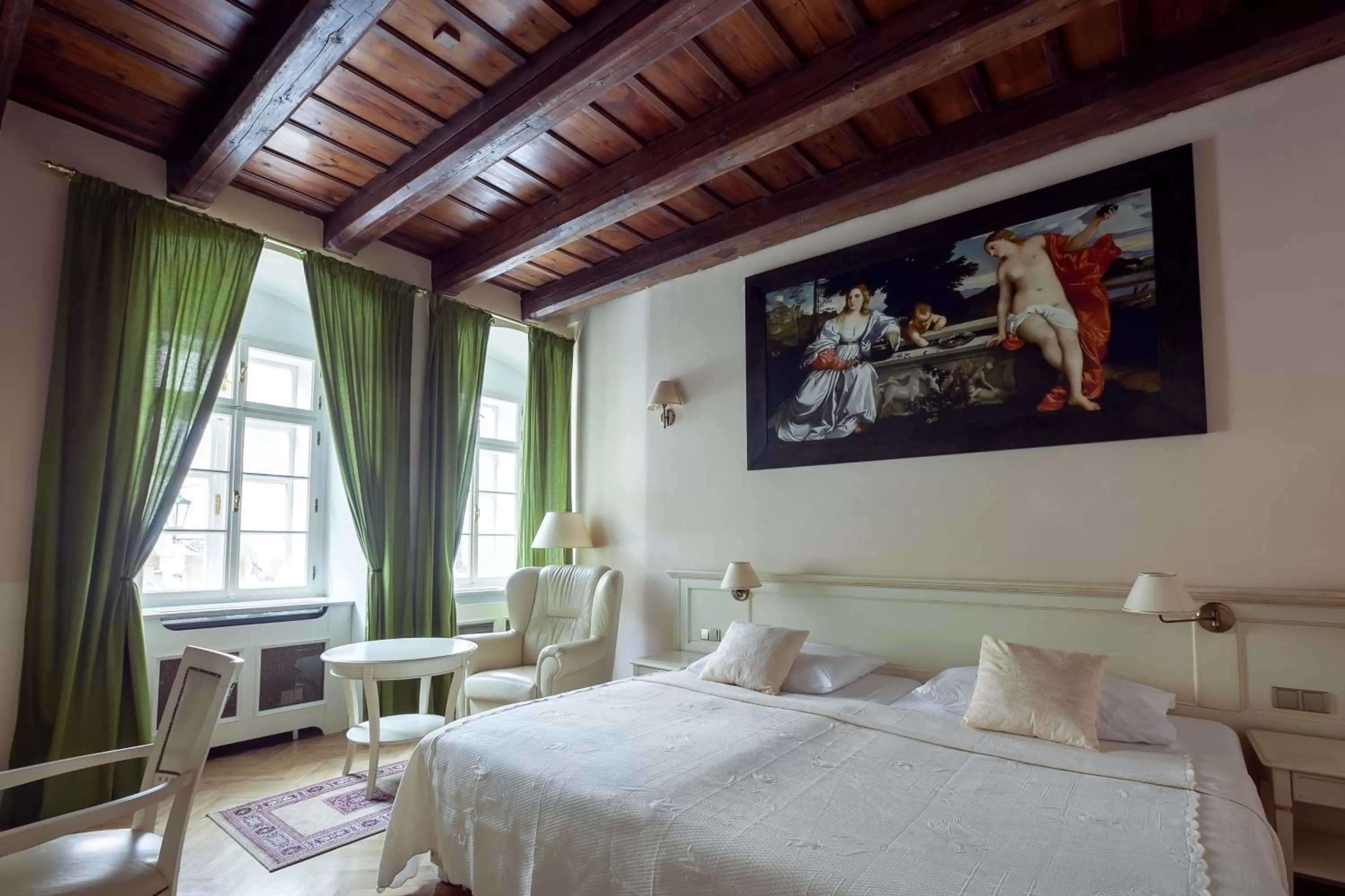 Bed in Tyn Yard Residence