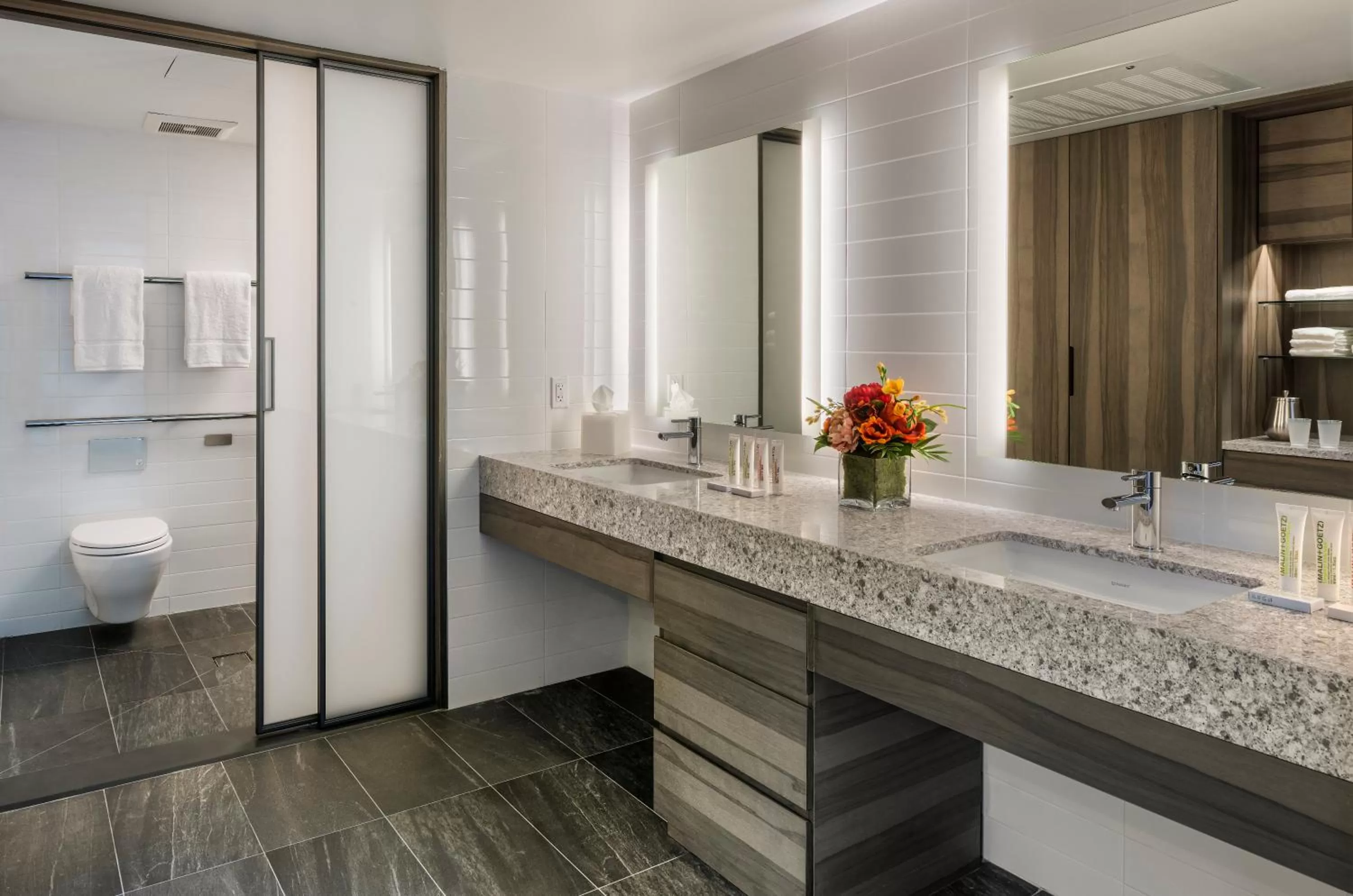 Bathroom in Carnegie Hotel