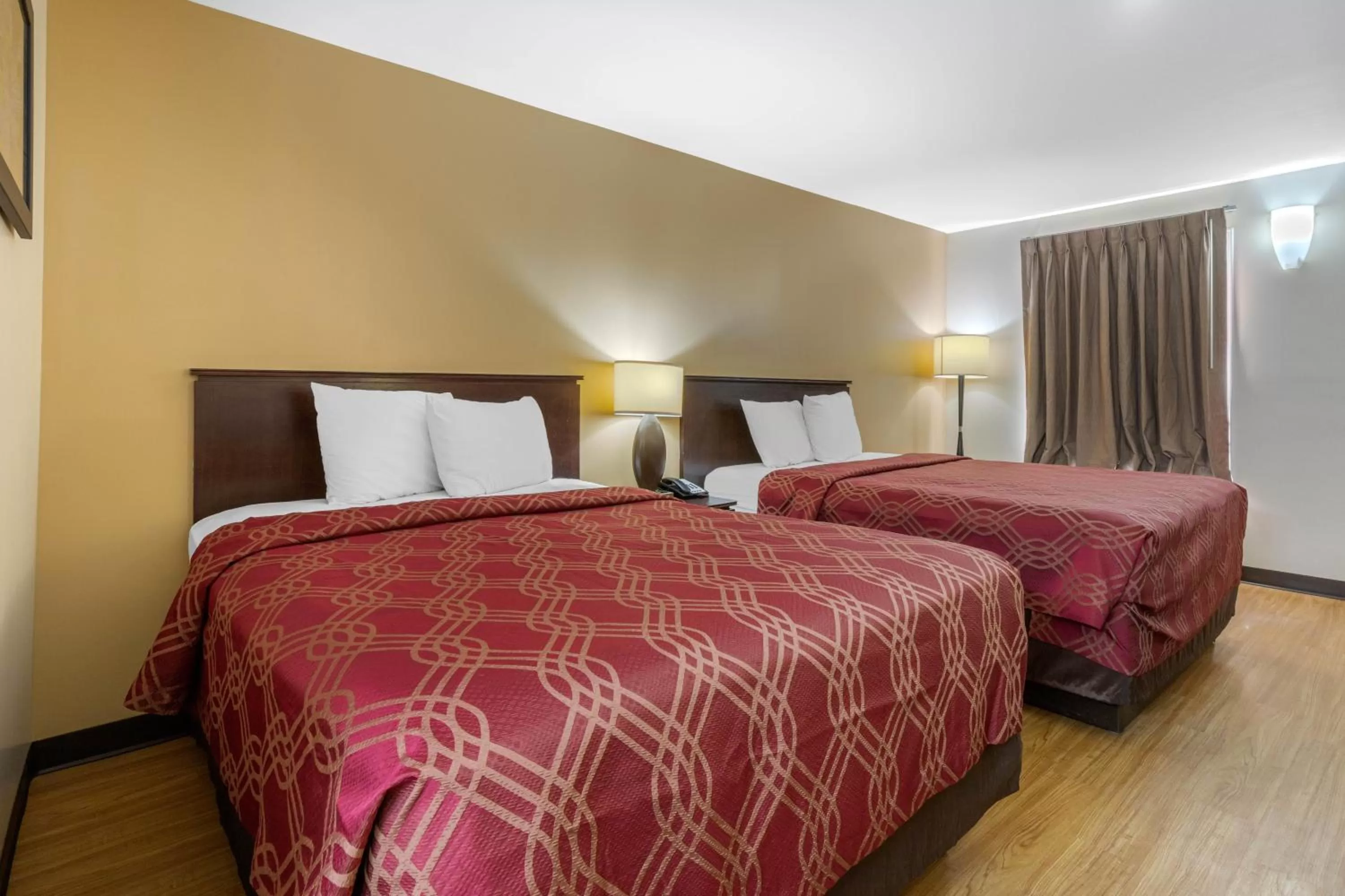 Bed in Econo Lodge Gaffney