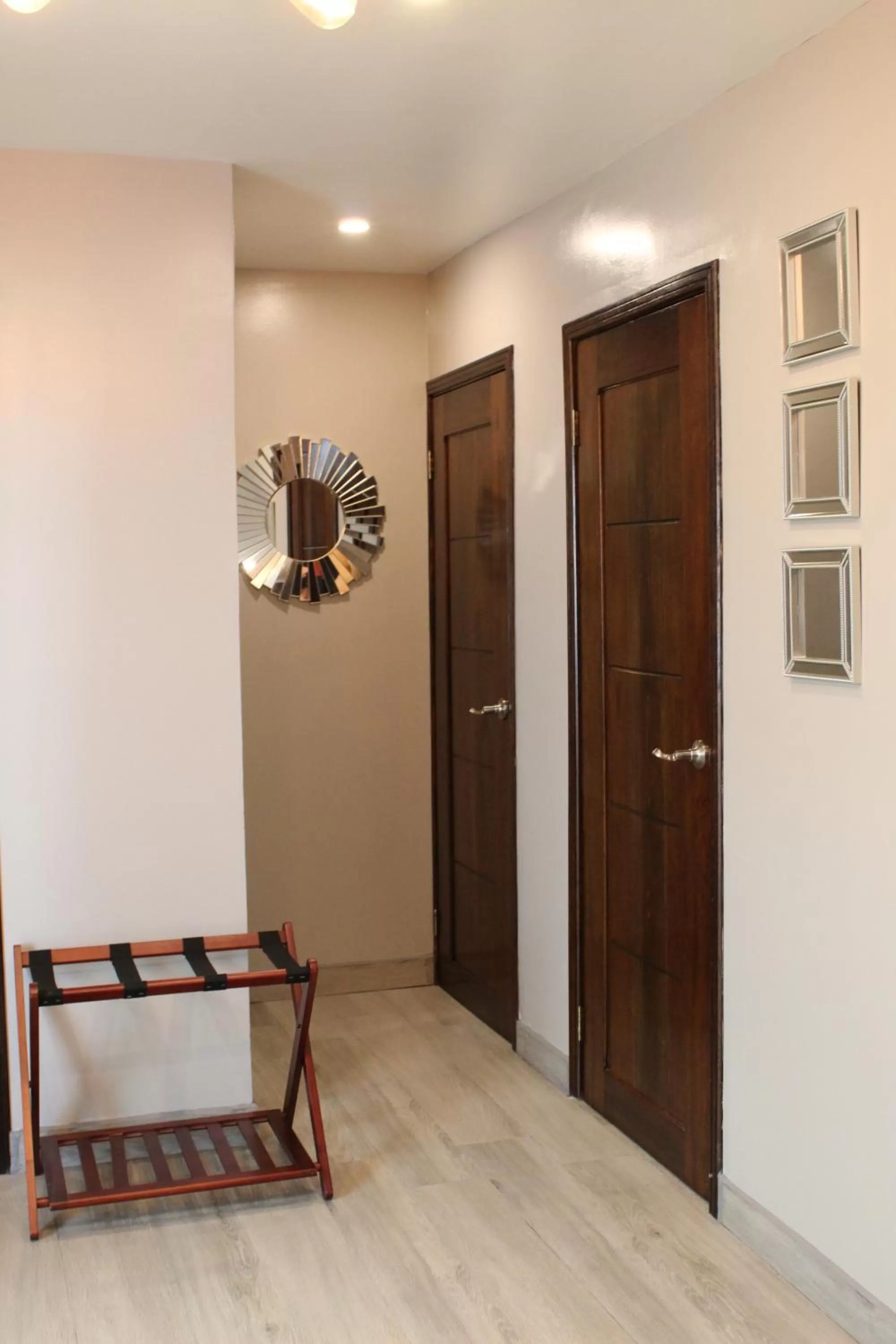 Decorative detail in Barefoot Caye Caulker Hotel